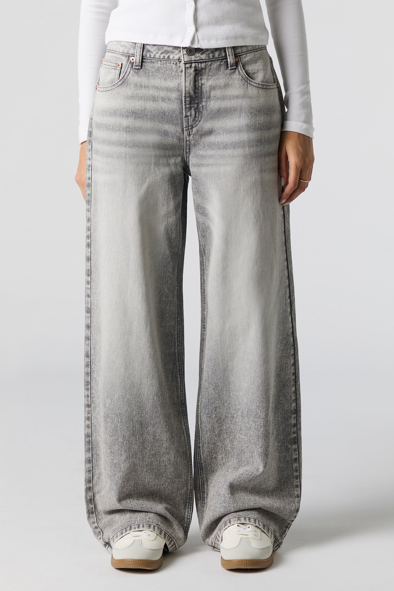 Grey Wash Low Rise Wide Leg Jean – Charlotte Russe Grey Wash Low Rise Wide Leg Jean – Charlotte Russe