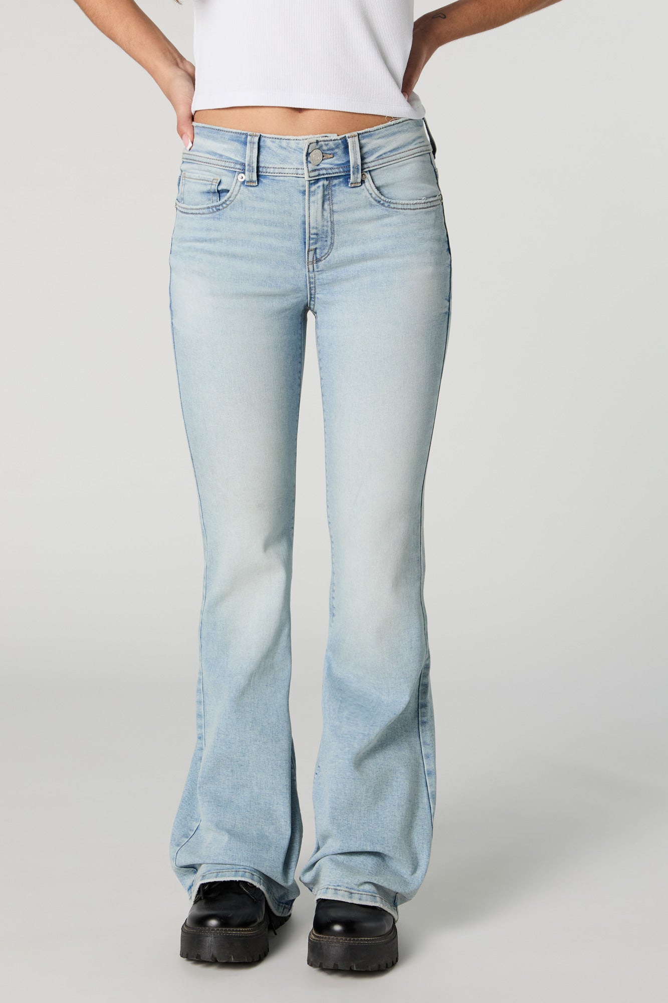 Vintage lip service low rise store flare jeans