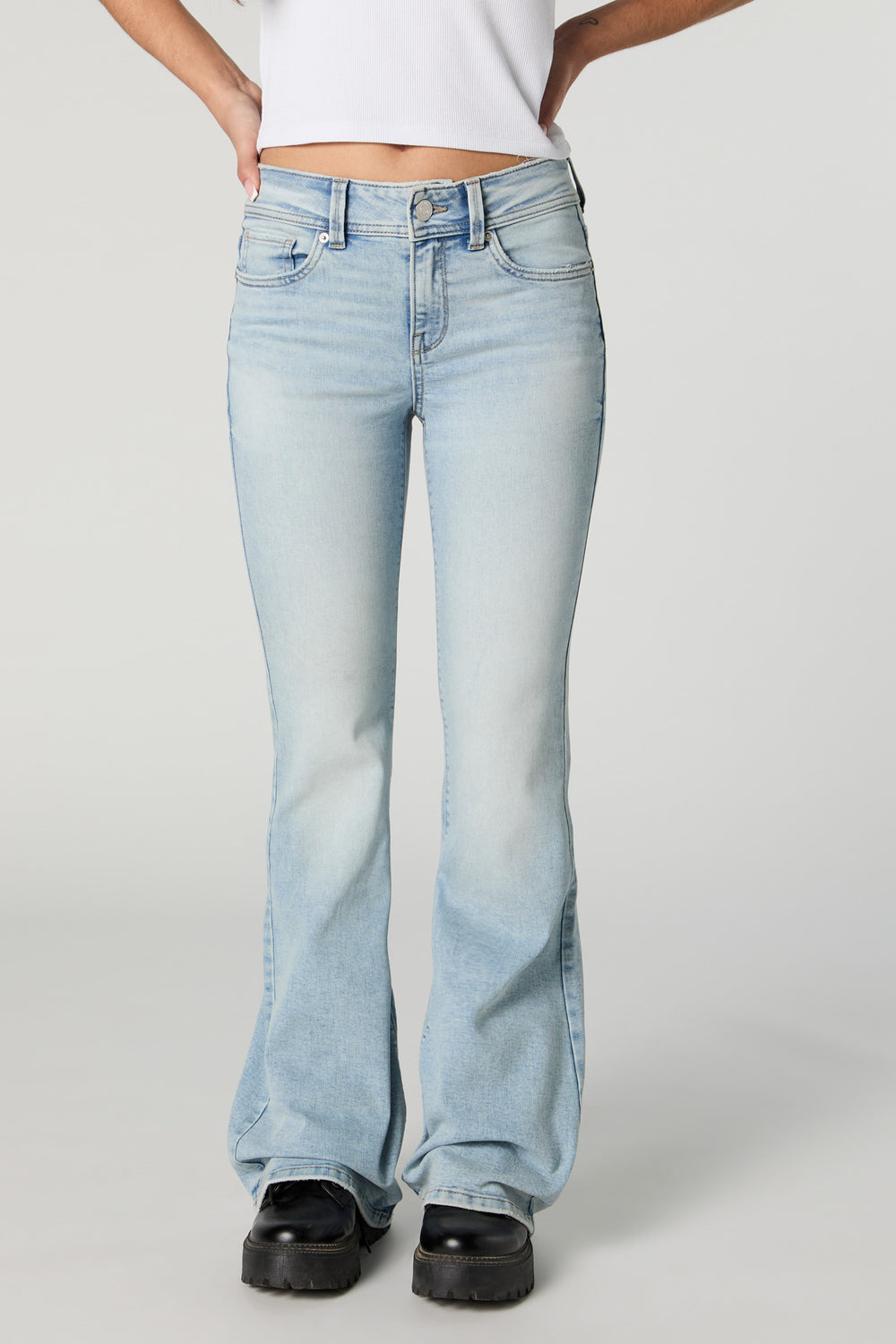 Austin Light Vintage Wash Low-Rise Flare Jean Austin Light Vintage Wash Low-Rise Flare Jean 2