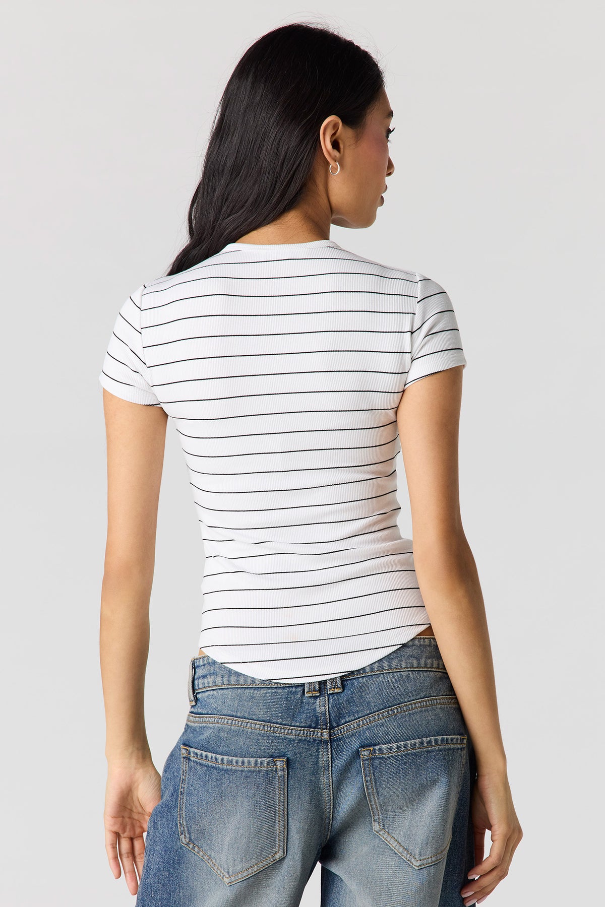 Alt View 2. Ribbed Curved Hem T-Shirt - Dark Brown