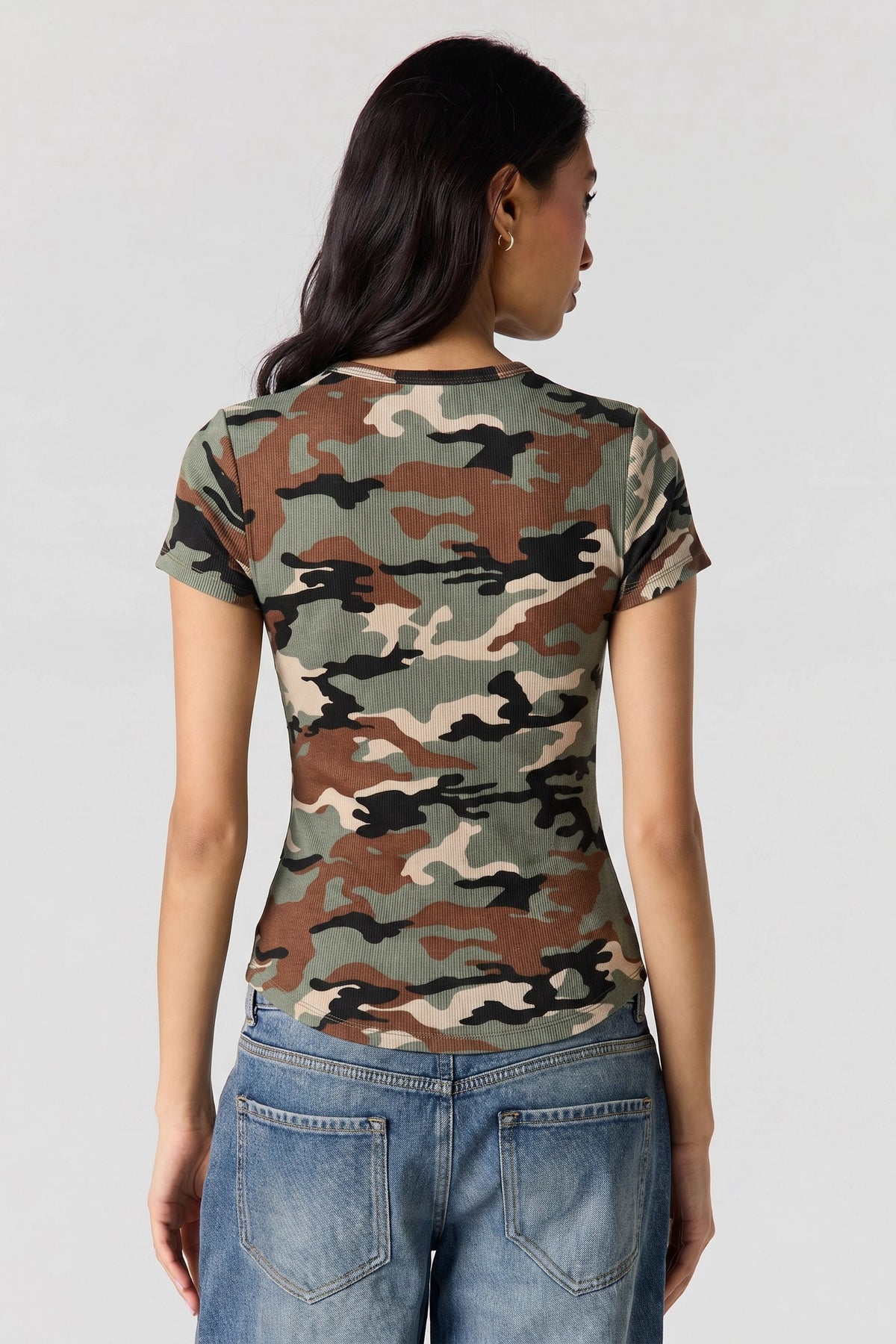 Alt View 2. Ribbed Curved Hem T-Shirt - Camouflage