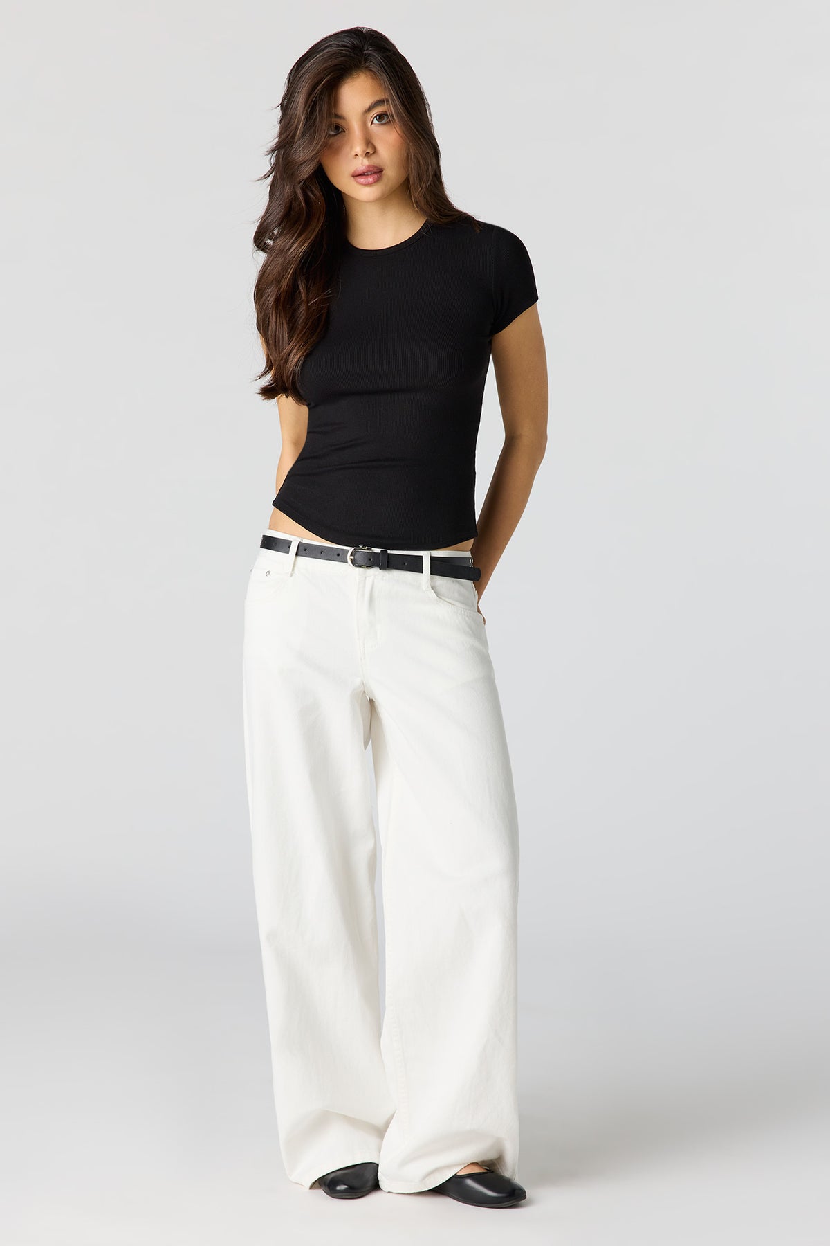 Alt View 3. Ribbed Curved Hem T-Shirt - Black