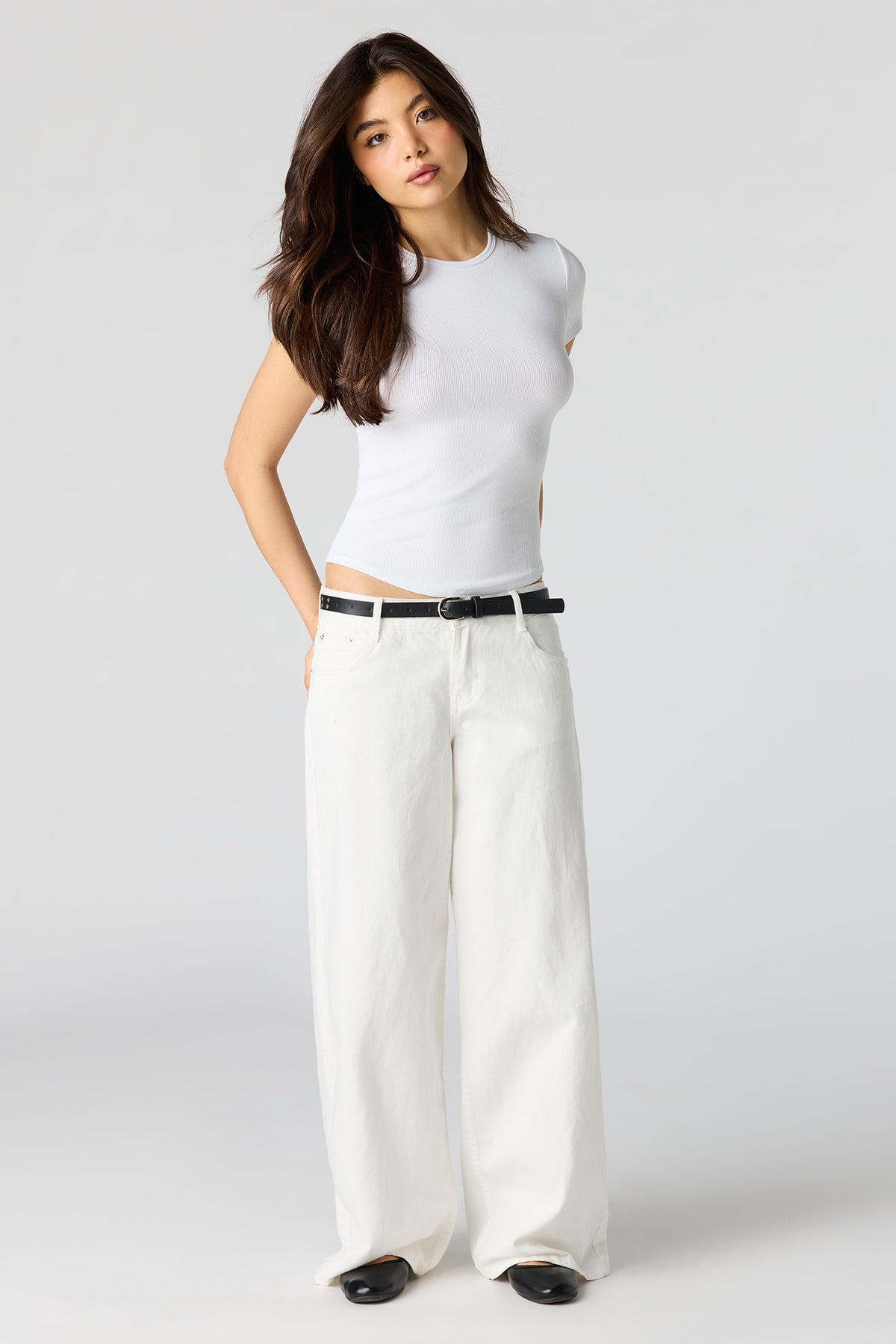 Alt View 3. Ribbed Curved Hem T-Shirt - White