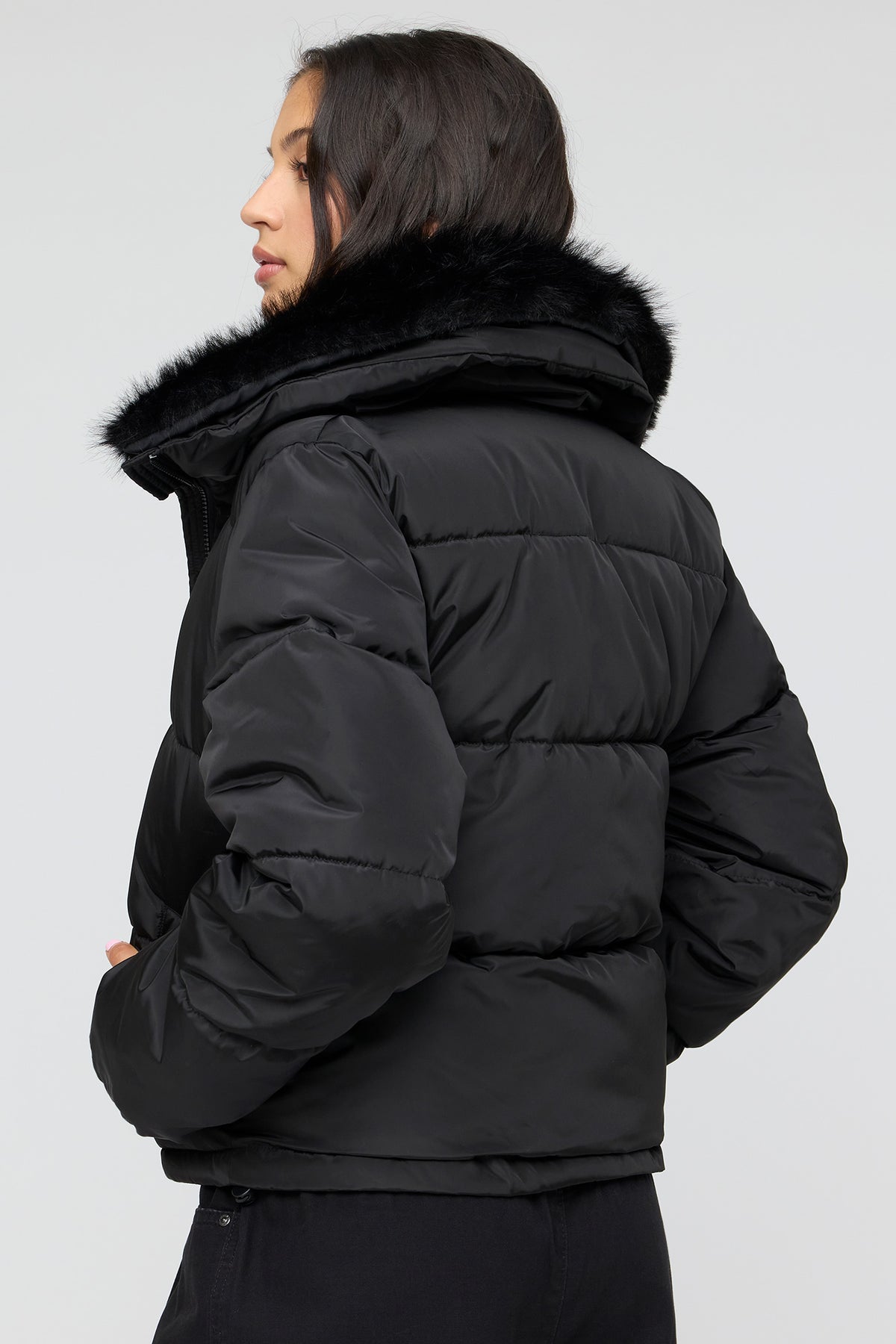 Alt View 2. Faux Fur Collar Puffer Jacket - Black