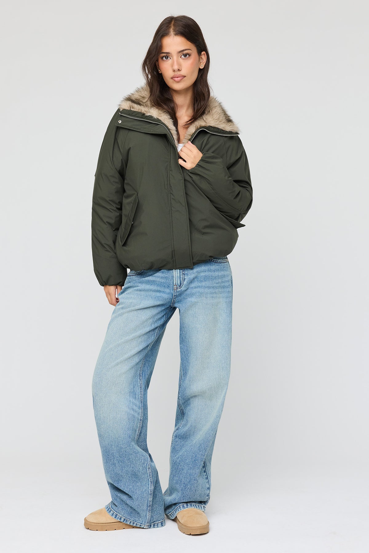 Alt View 3. Faux Fur Trim Bomber Jacket - Dark Green