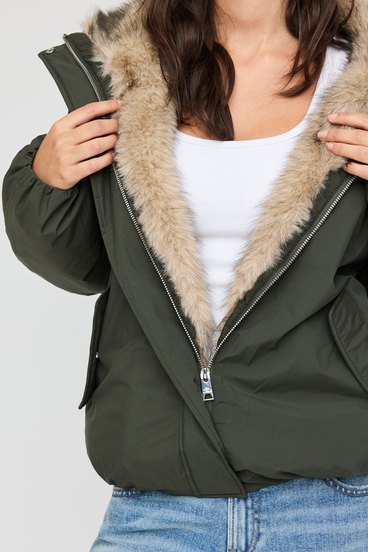 Alt View 4. Faux Fur Trim Bomber Jacket - Dark Green