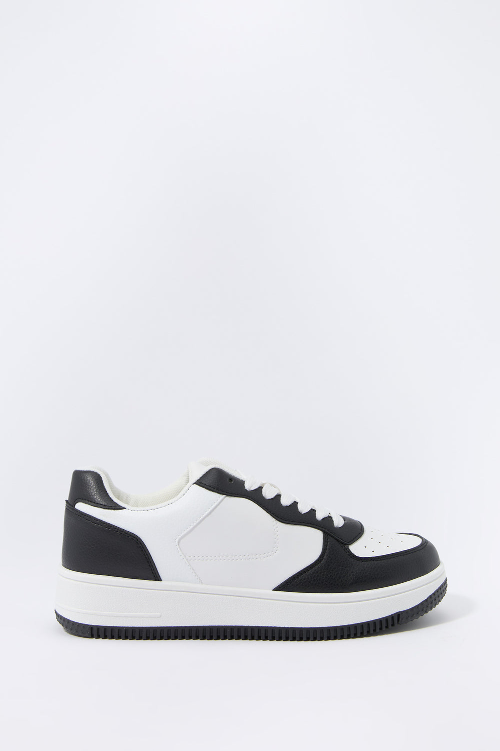 Low Top Colourblock Sneaker Low Top Colourblock Sneaker 2