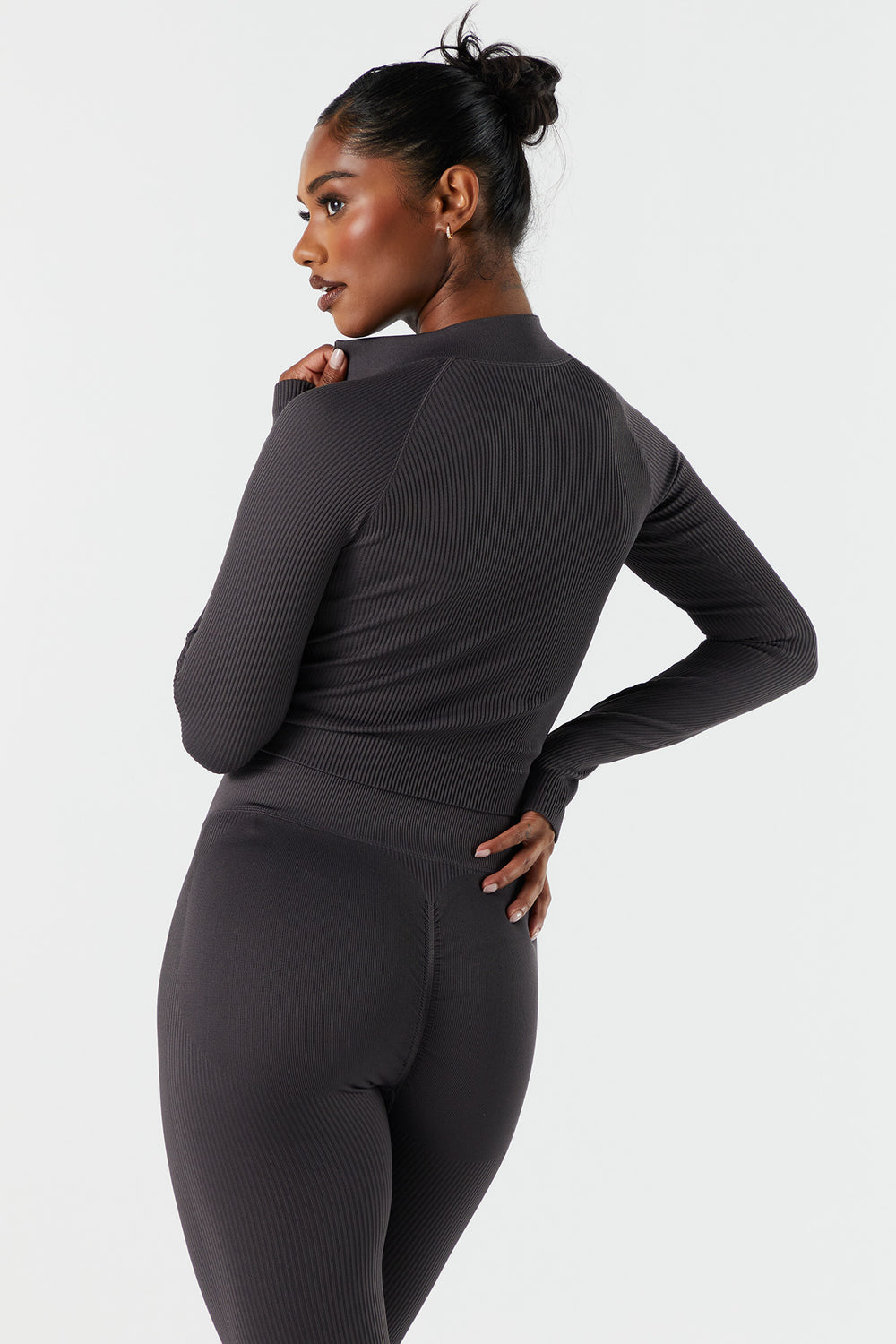 Sommer Ray Seamless Ribbed Quarter Zip Active Top Sommer Ray Seamless Ribbed Quarter Zip Active Top 2
