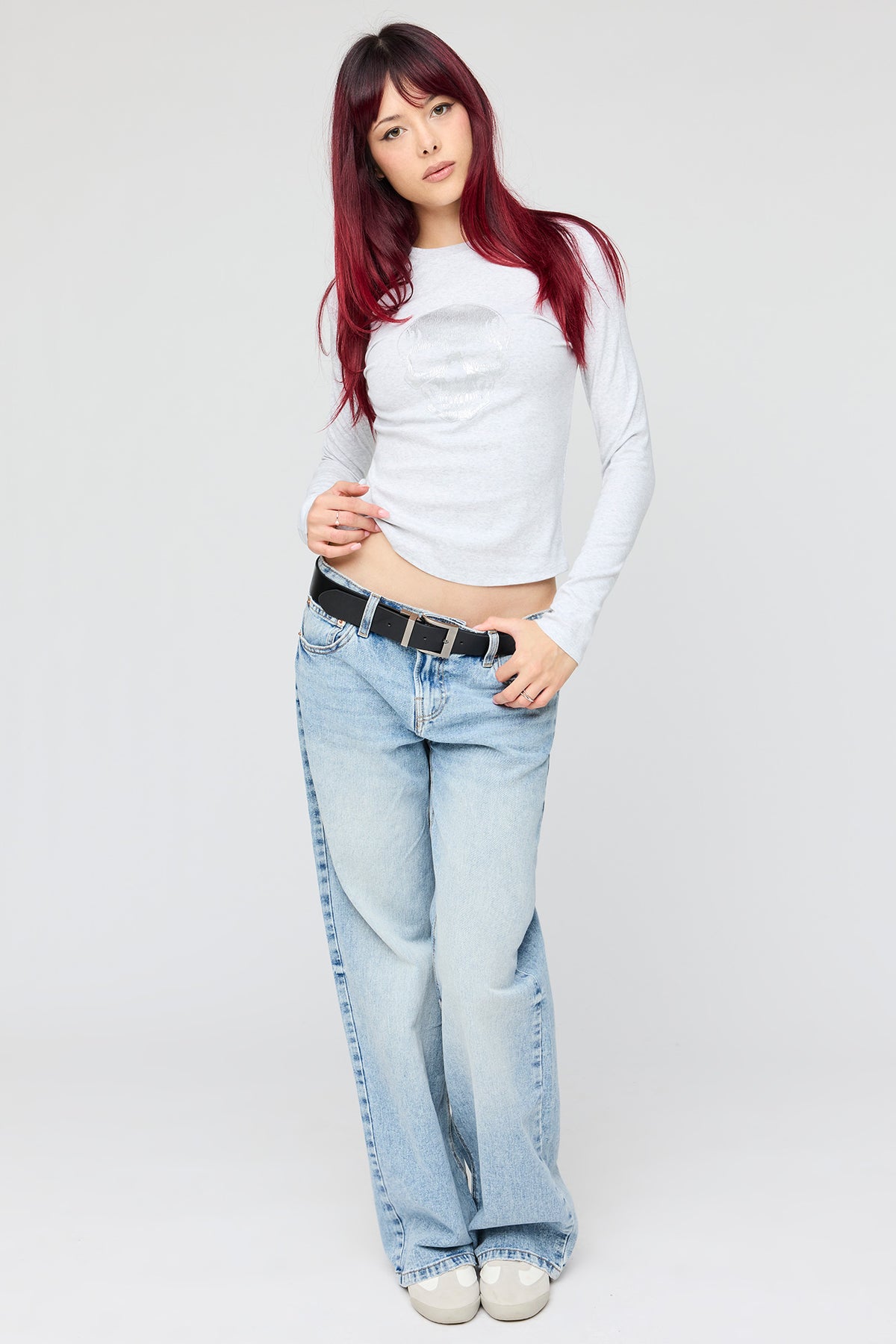 Alt View 3. Graphic Fitted Long Sleeve Top - Heather Grey