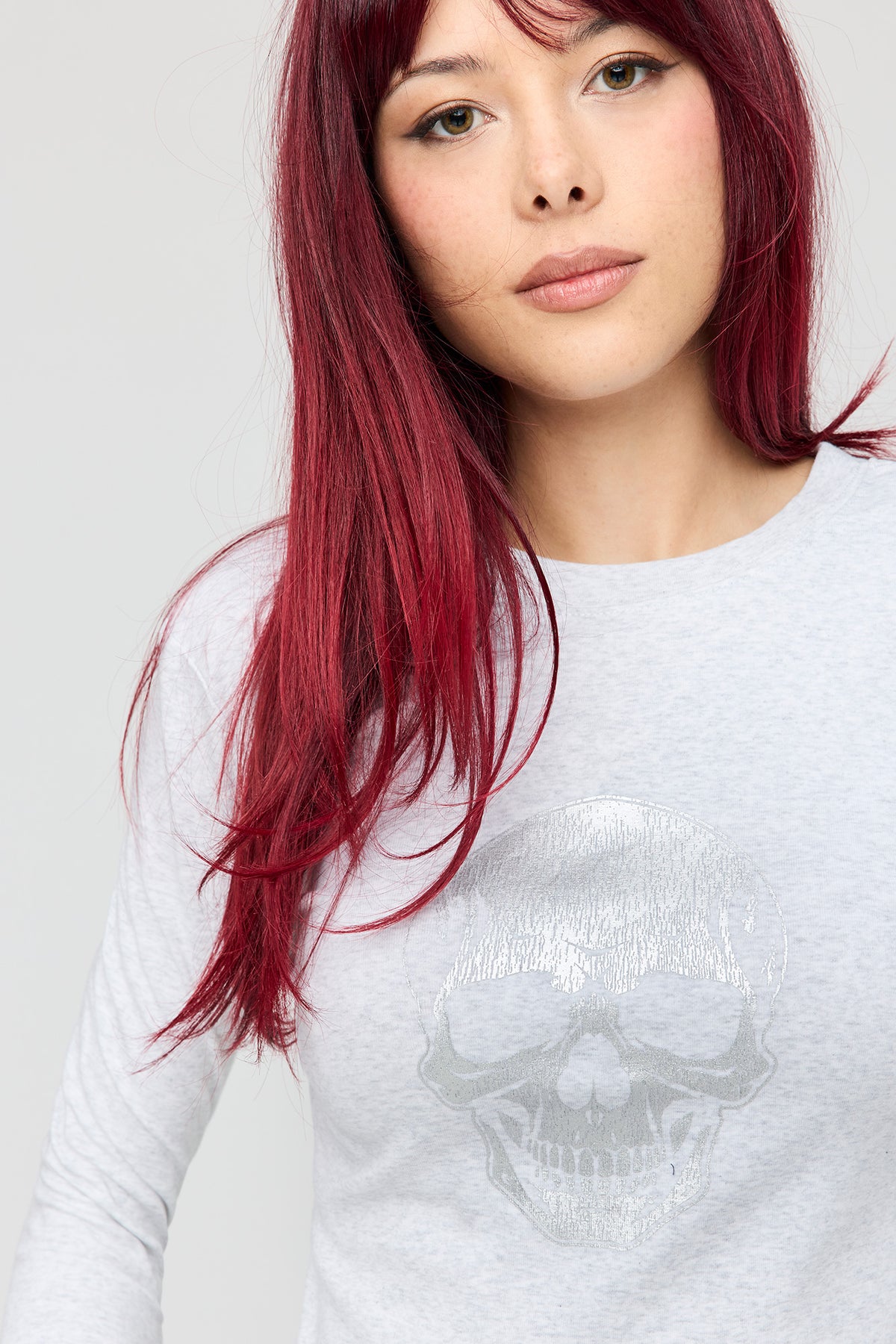 Alt View 4. Graphic Fitted Long Sleeve Top - Heather Grey