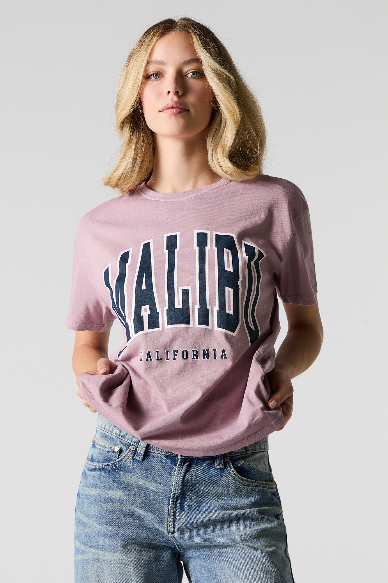 Malibu Graphic Boyfriend T-Shirt