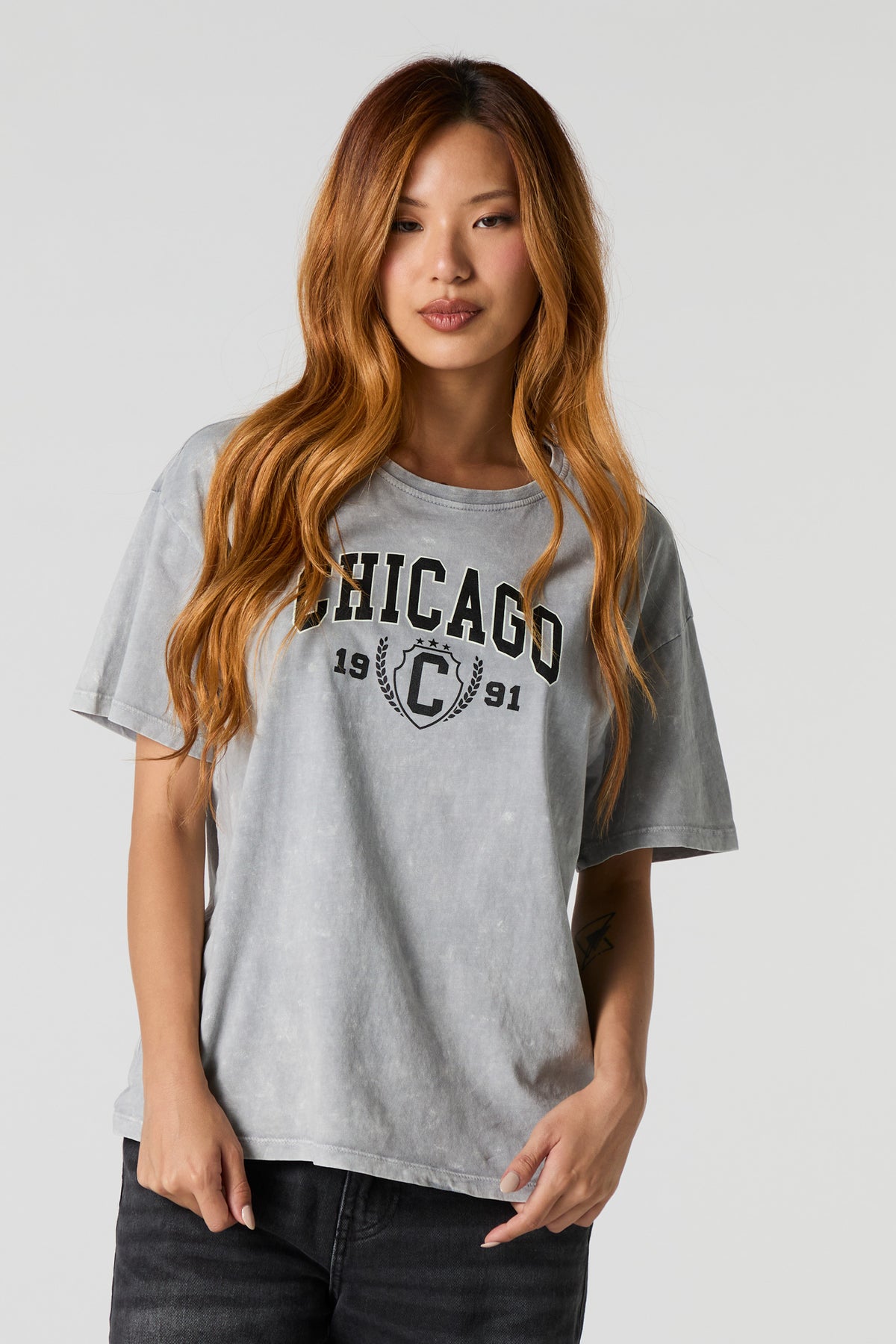 Chicago 1991 Graphic Washed Boyfriend T-Shirt