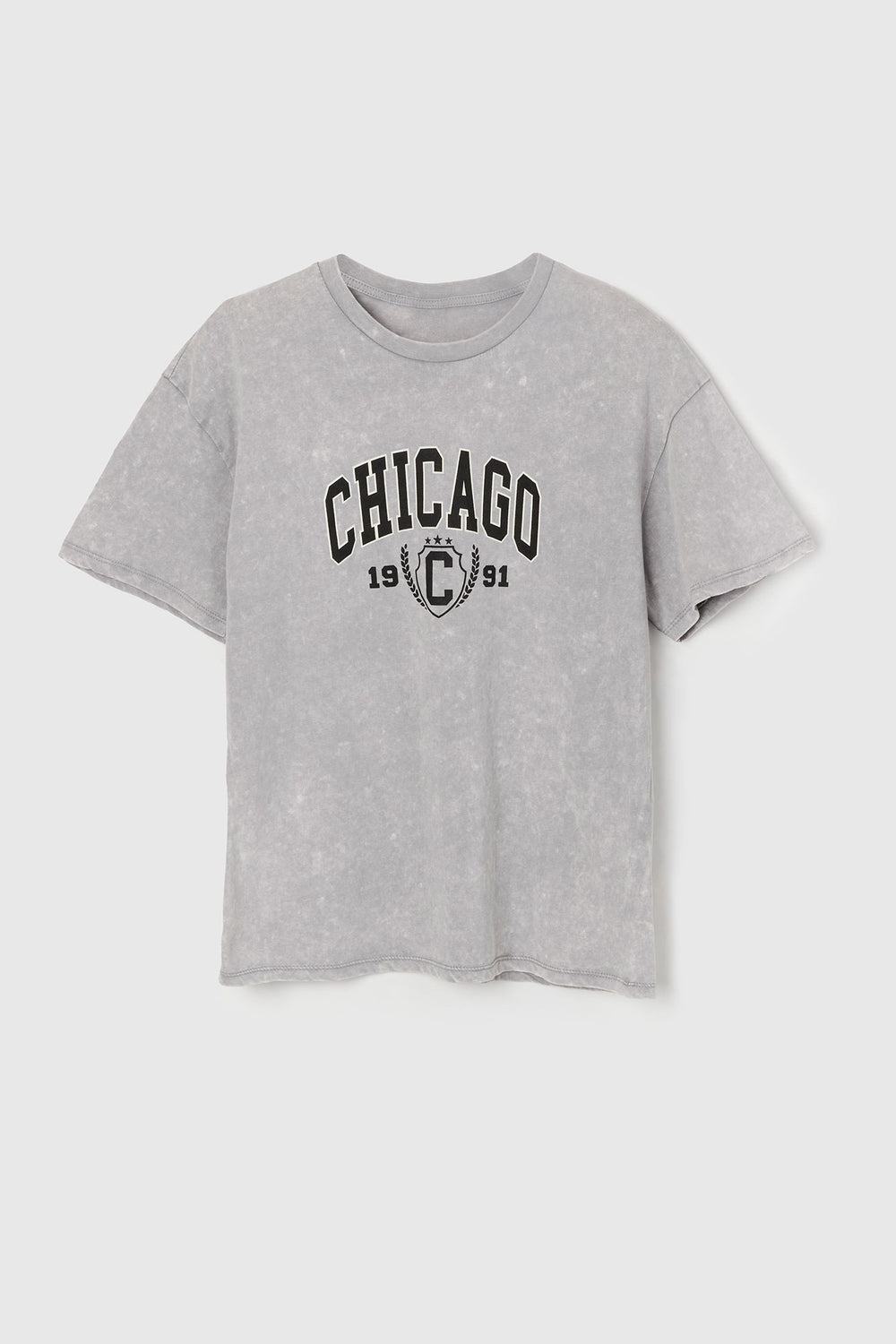 Chicago Graphic Washed Boyfriend T-Shirt Chicago Graphic Washed Boyfriend T-Shirt 4