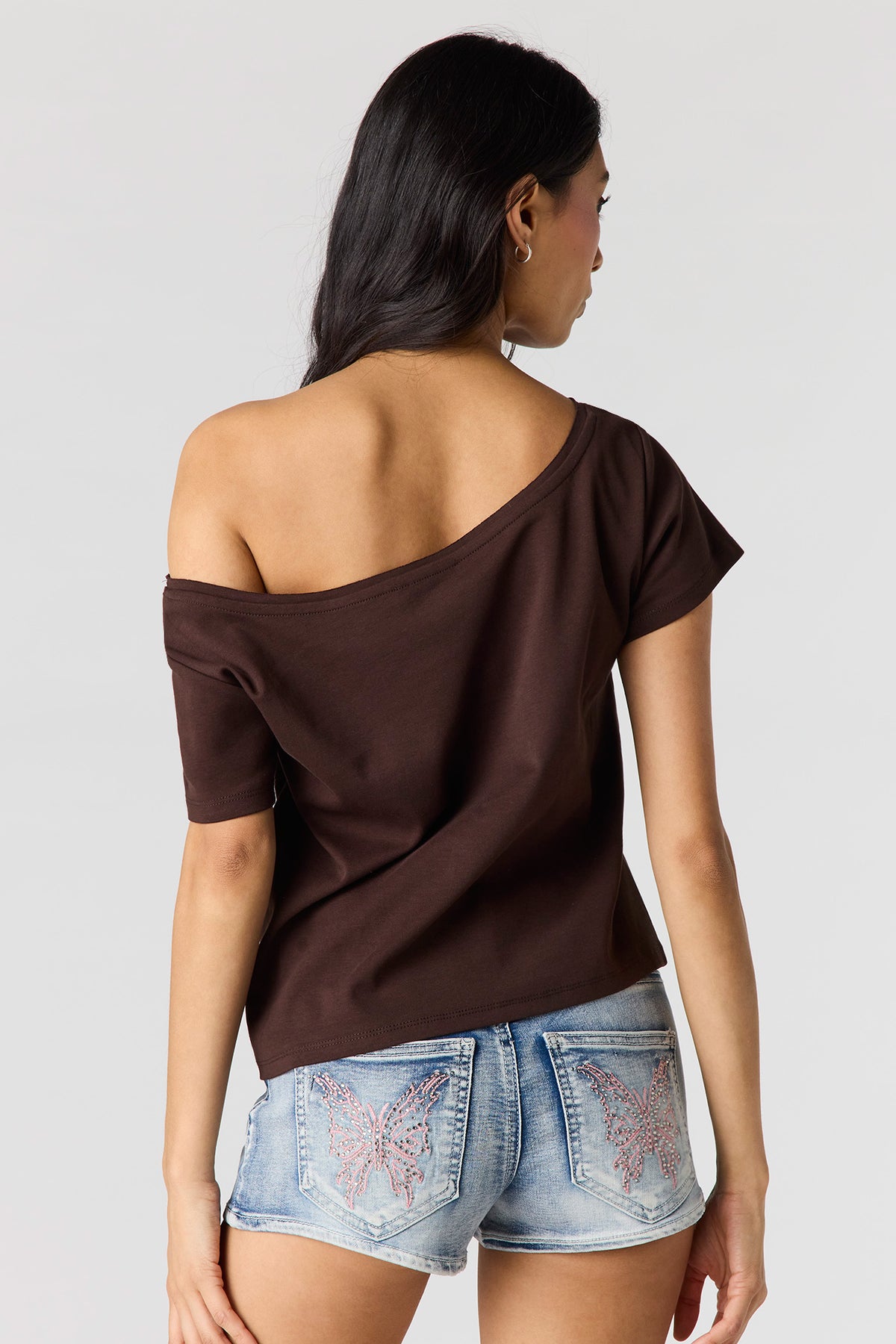 Alt View 2. Striped Off Shoulder Boxy T-Shirt - Brown