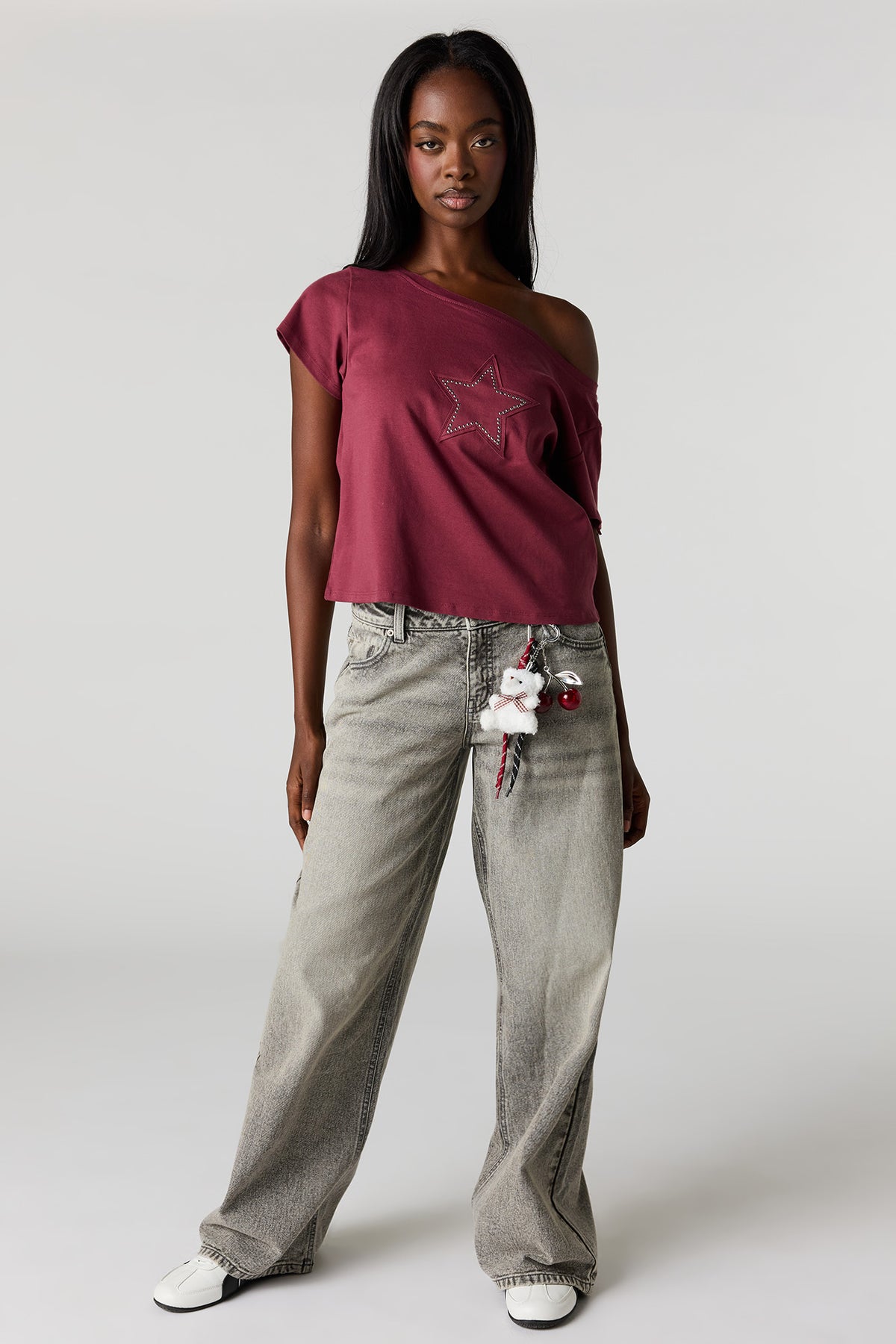 Alt View 3. Off Shoulder Graphic T-Shirt - Burgundy
