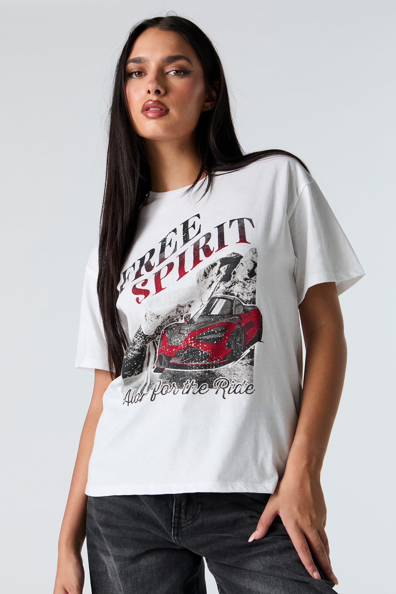 Free Spirit Graphic Boyfriend T-Shirt