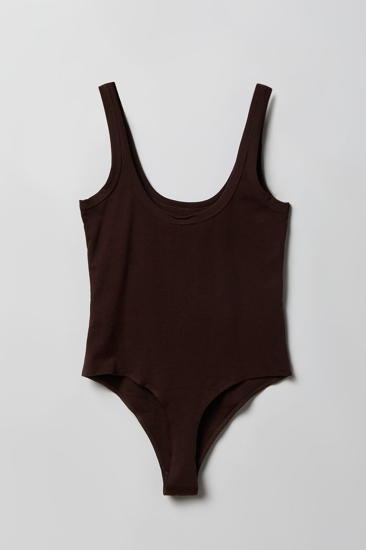 Alt View 6. Contour Scoop Neck Bodysuit - Brown