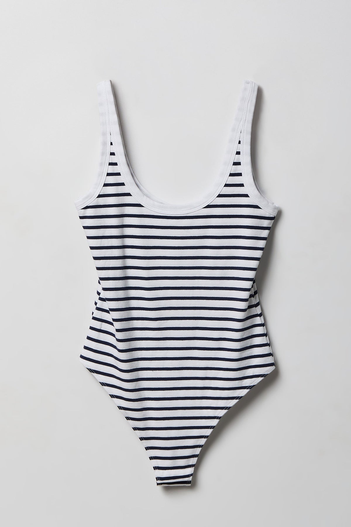 Alt View 8. Contour Scoop Neck Bodysuit - Brown