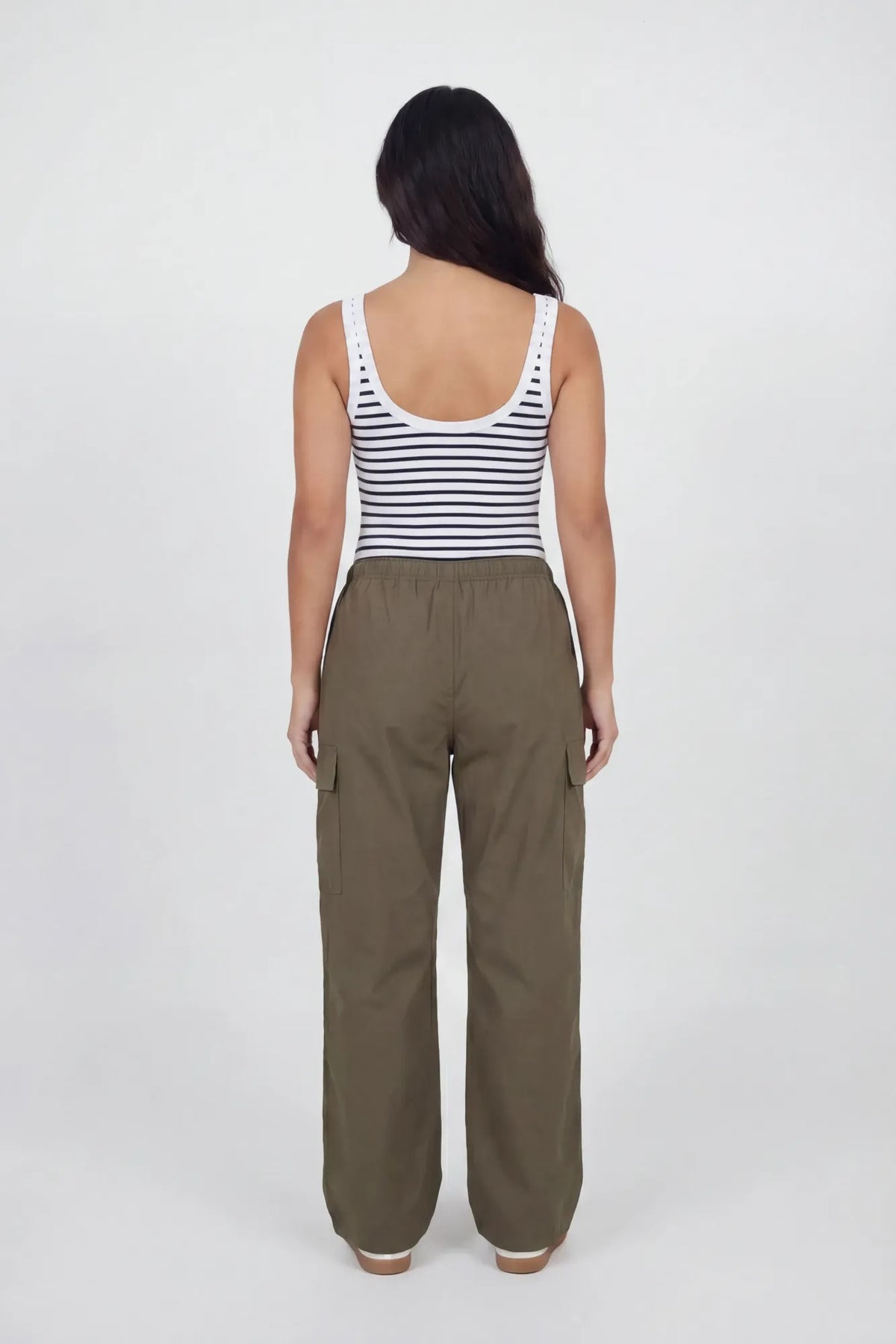 Alt View 6. Contour Scoop Neck Bodysuit - Brown