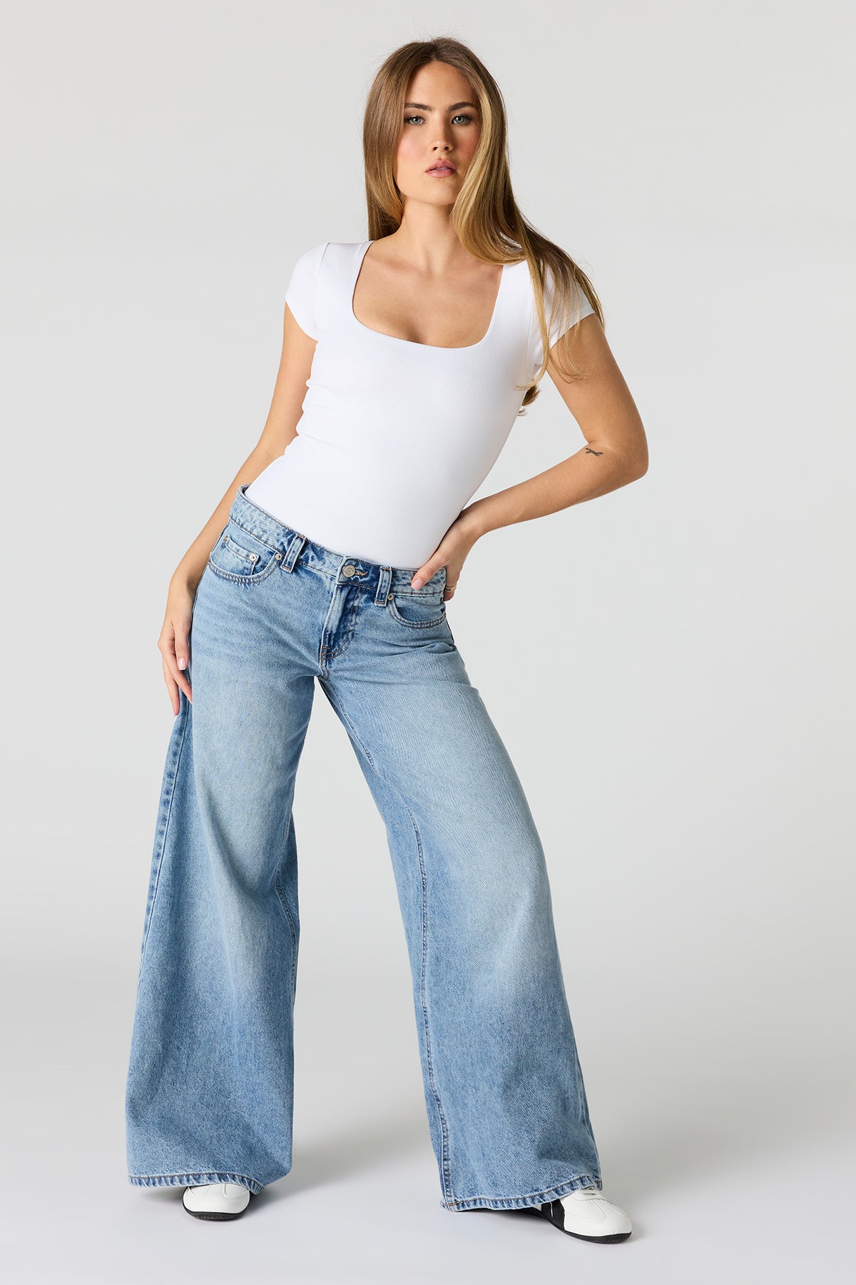 Alt View 3. Contour Ribbed Square Neck Short Sleeve Bodysuit - White