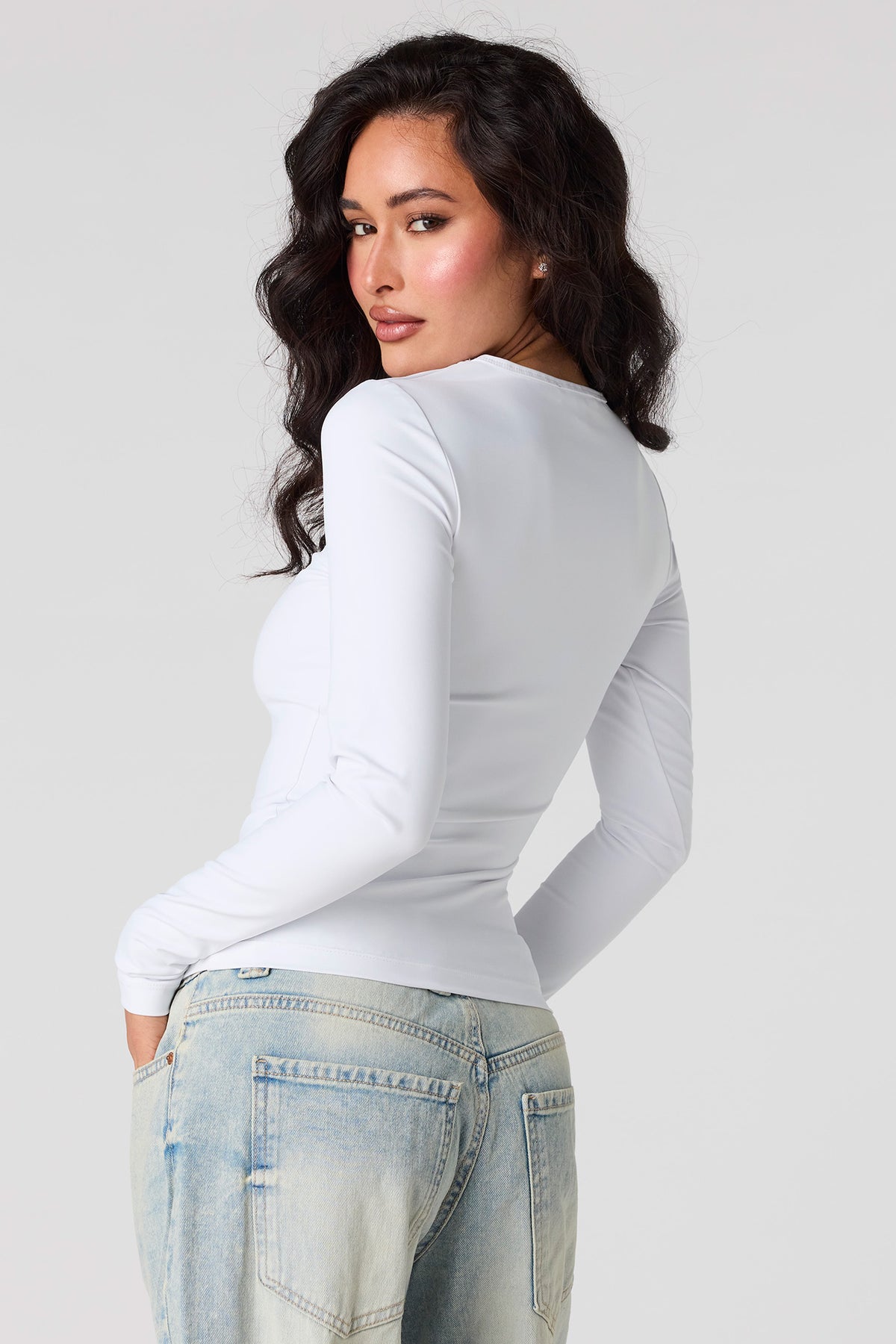 Alt View 2. Luxe Heavy Contour Long Sleeve Top - White
