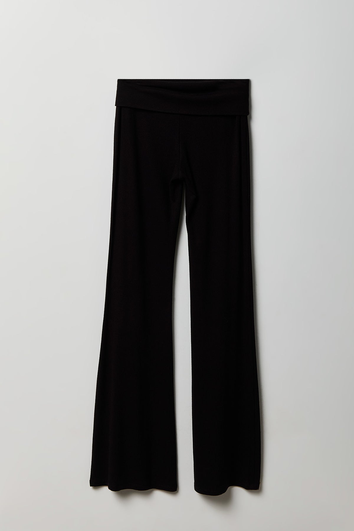 Alt View 4. Soft Ribbed T-Shirt & Flare Pant Set - Black