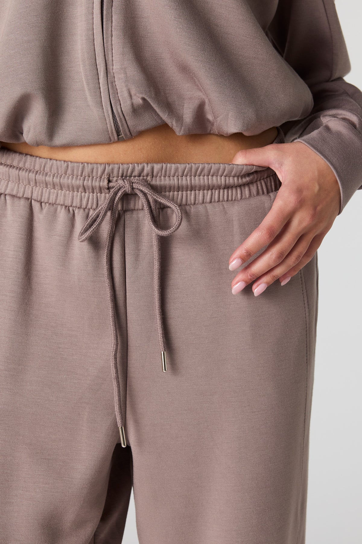 Alt View 4. Active Scuba Jogger - Taupe