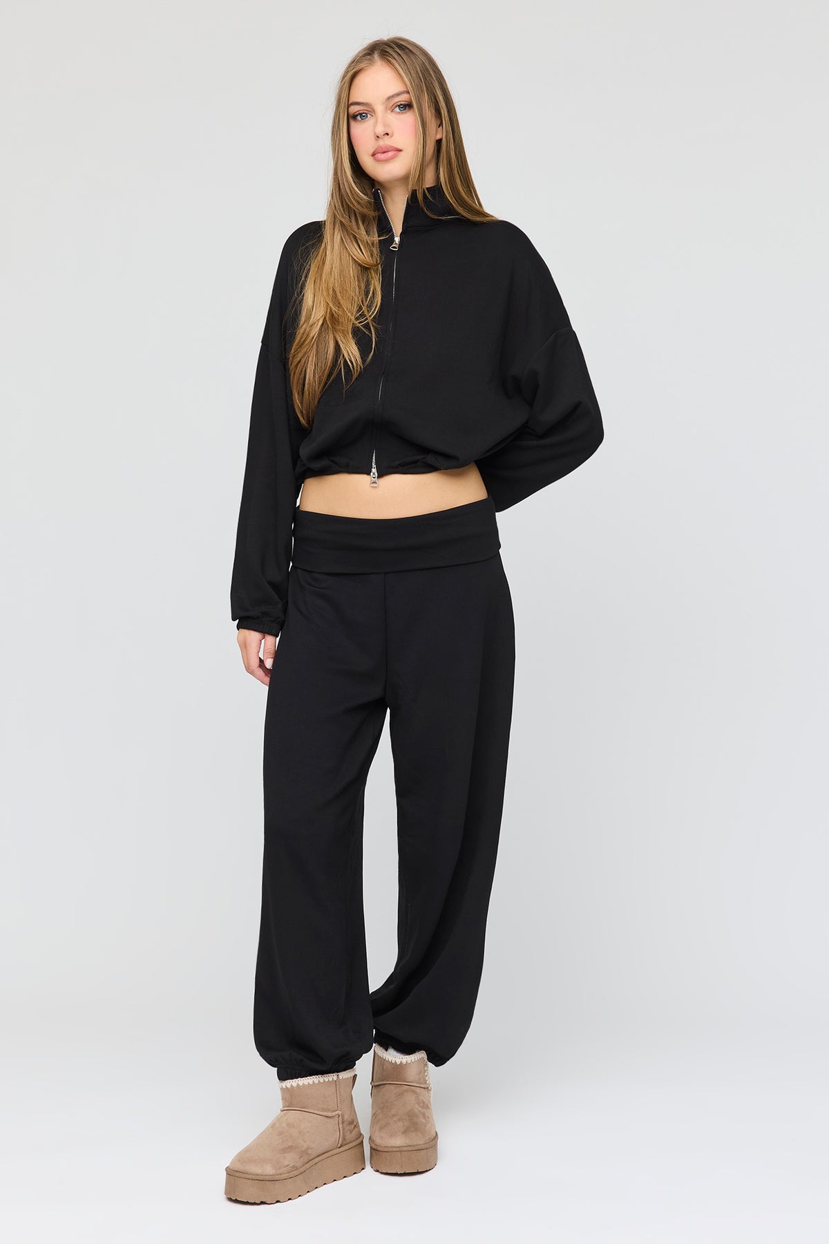 Alt View 3. U/A Bubble Hem Zip Sweatshirt - Black