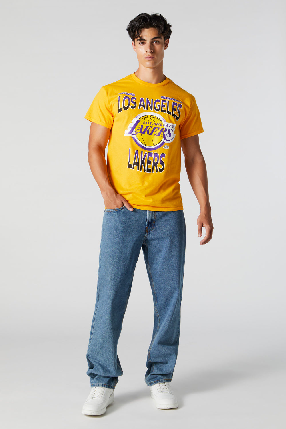 LA Lakers Graphic T-Shirt – Charlotte Russe