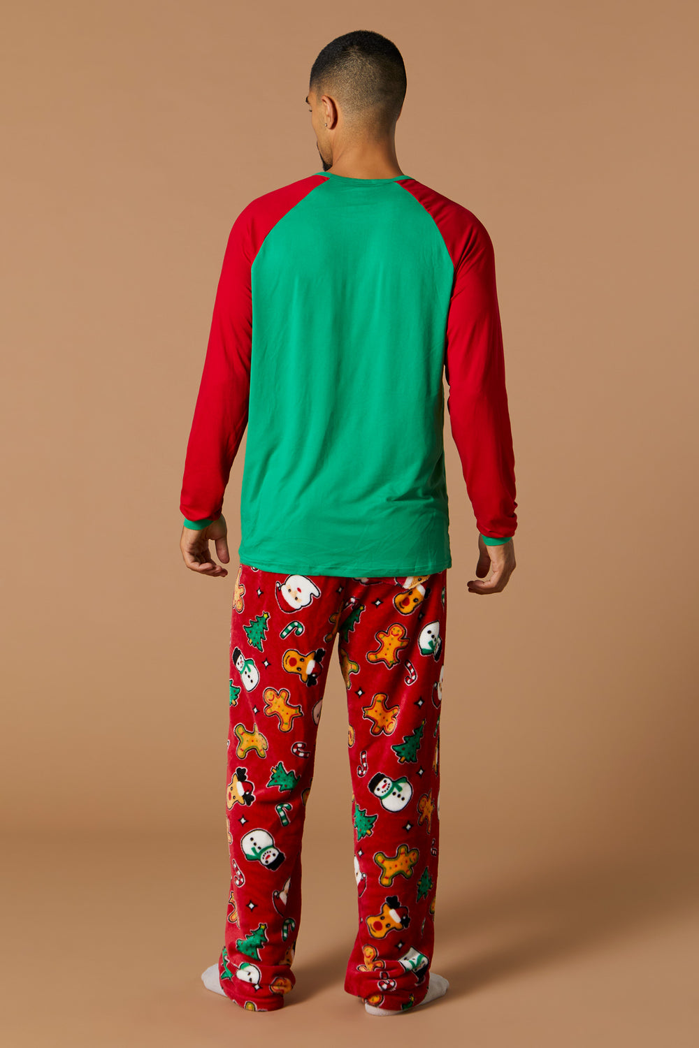 Matching the Family Holiday Plush 2 Piece Pajama Set Matching the Family Holiday Plush 2 Piece Pajama Set 5