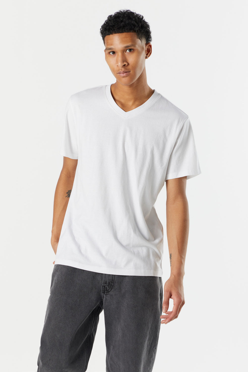 Basic V-Neck T-Shirt Basic V-Neck T-Shirt 7