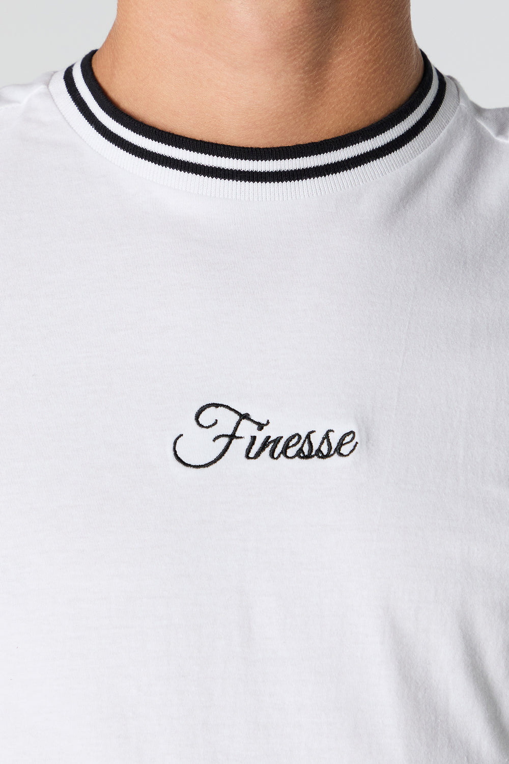 Finesse Embroidered Contrast Trim T-Shirt Finesse Embroidered Contrast Trim T-Shirt 4