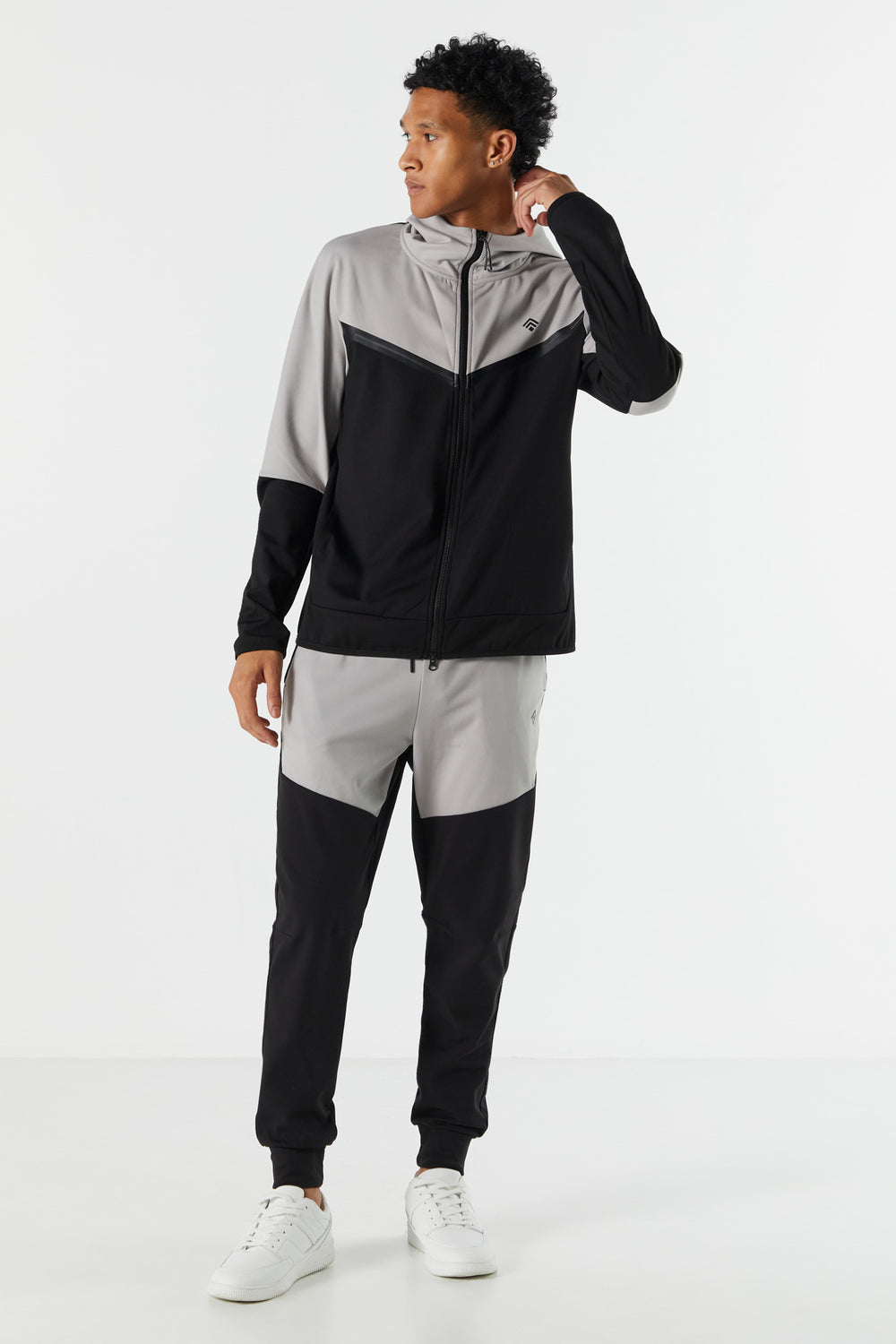 Colourblock Soft Tech Fleece Jogger Colourblock Soft Tech Fleece Jogger 5