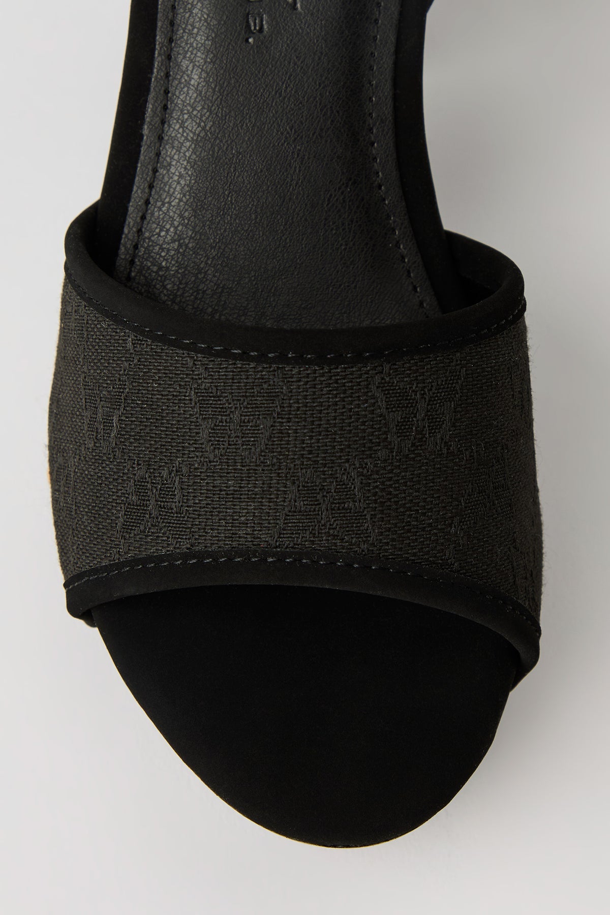 Alt View 3. Chunky Platform Sandal - Black