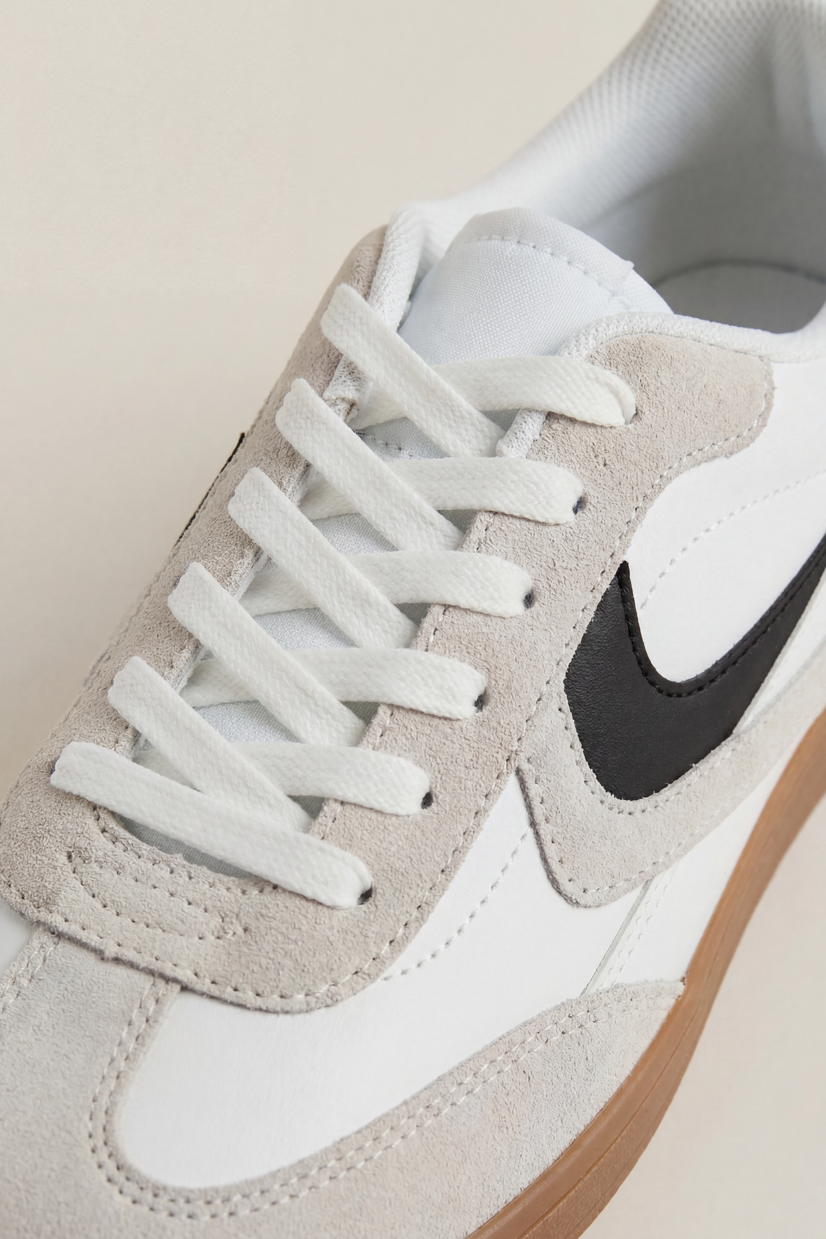 Alt View 3. Retro Sneaker - White
