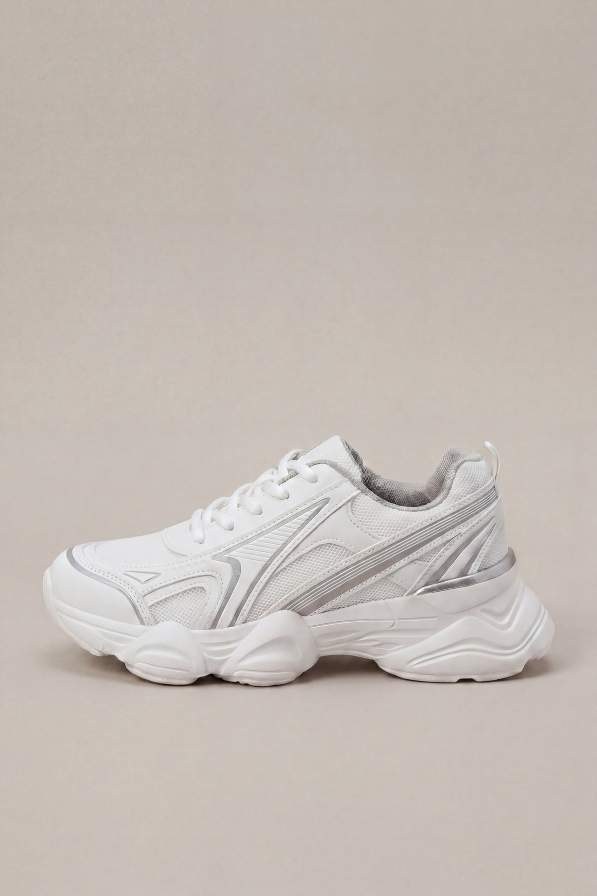 Alt View 2. Chunky Sneaker - White