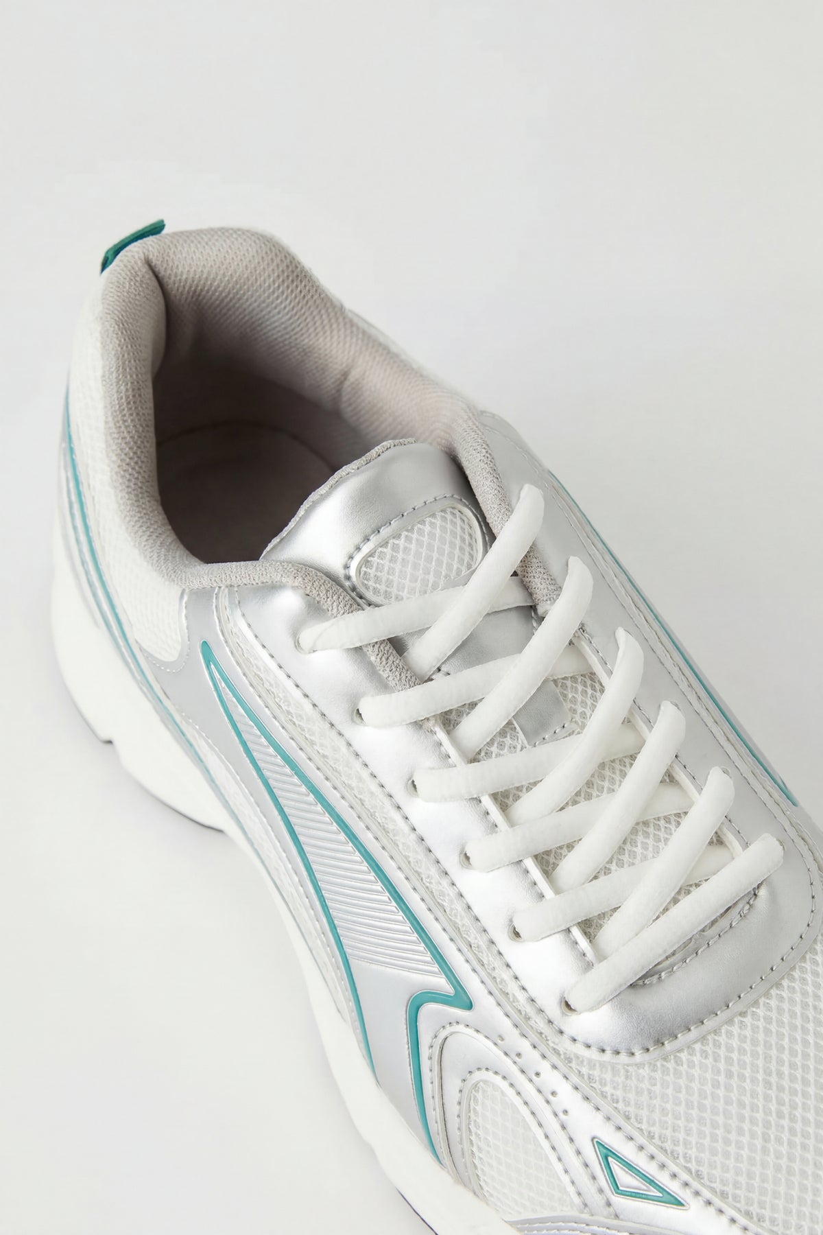 Alt View 3. Chunky Running Shoe - White