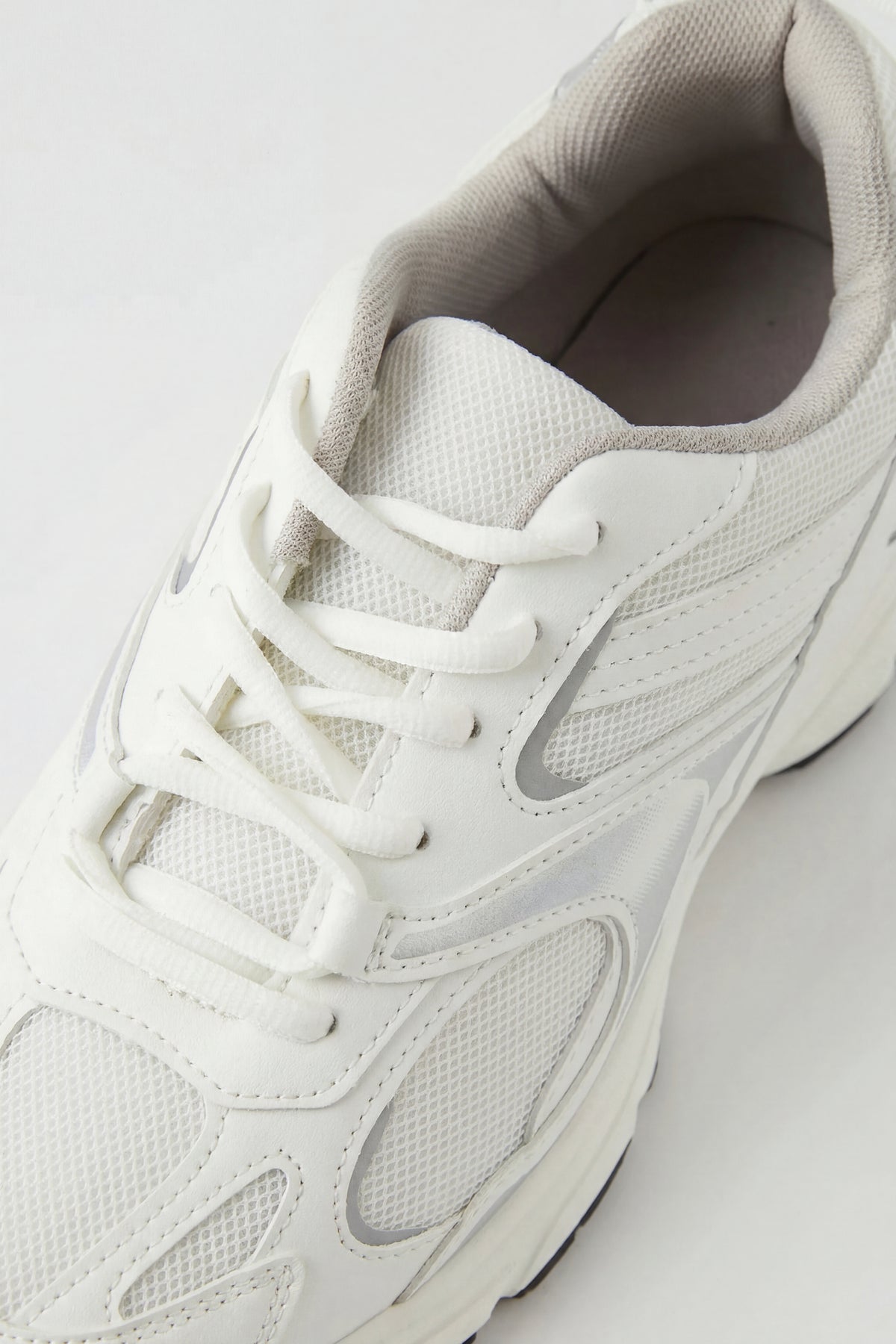 Alt View 3. Chunky Running Shoe - Off White