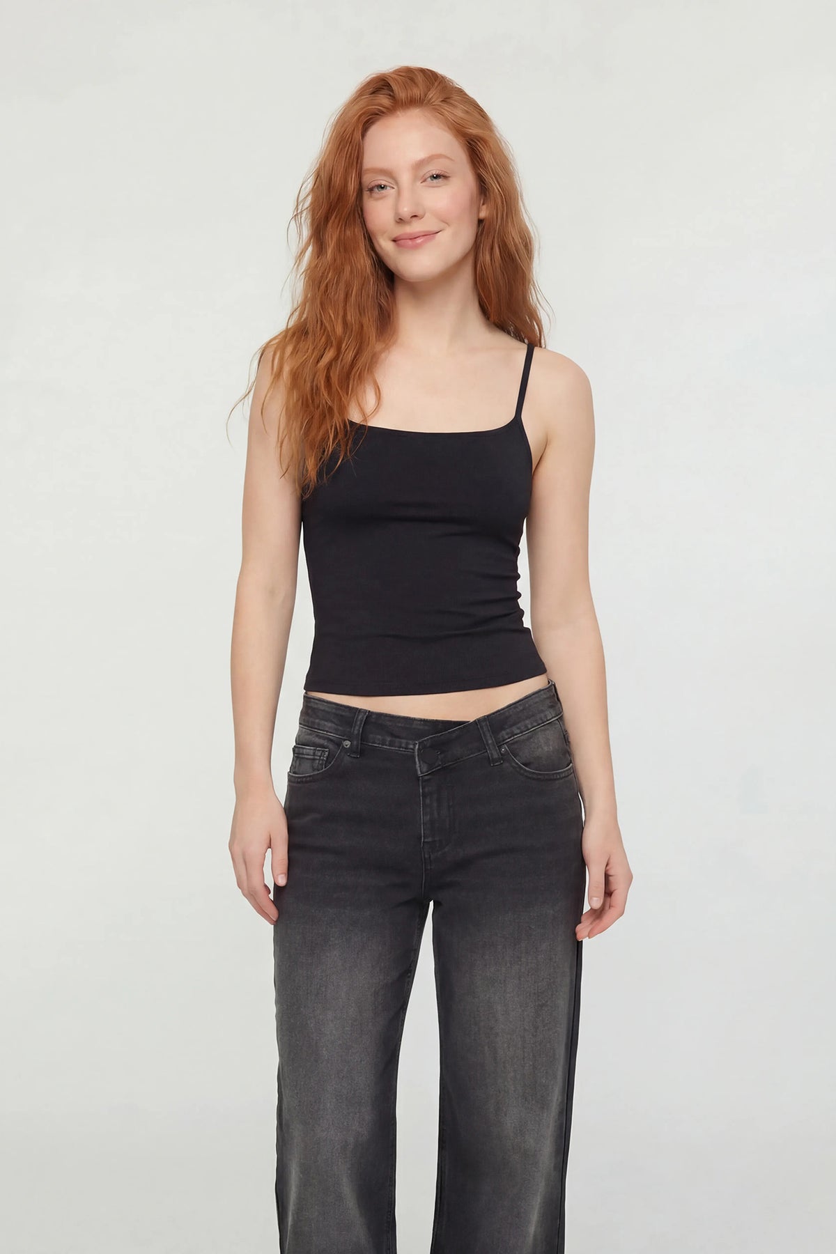 Braless Scoop Neck Cami - Black