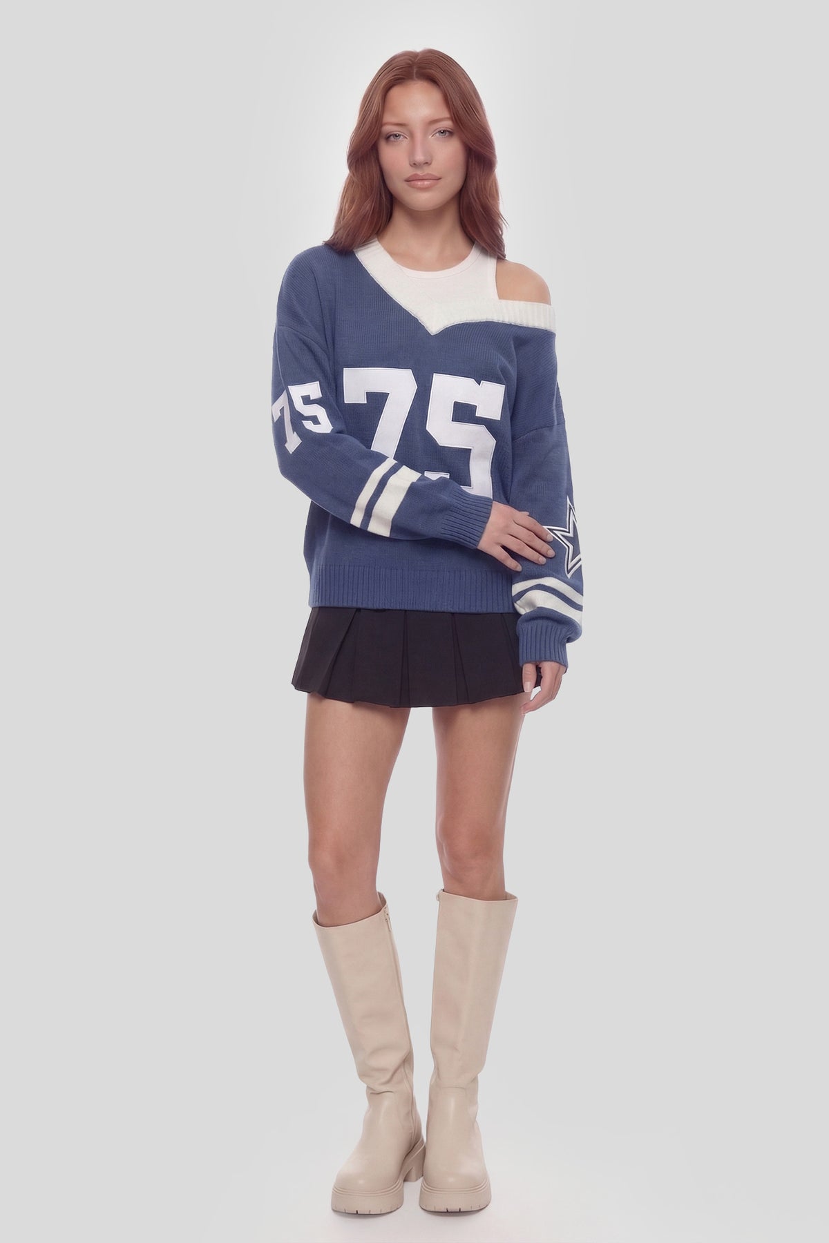 Alt View 3. Oversized V-Neck Varsity Sweater - Navy