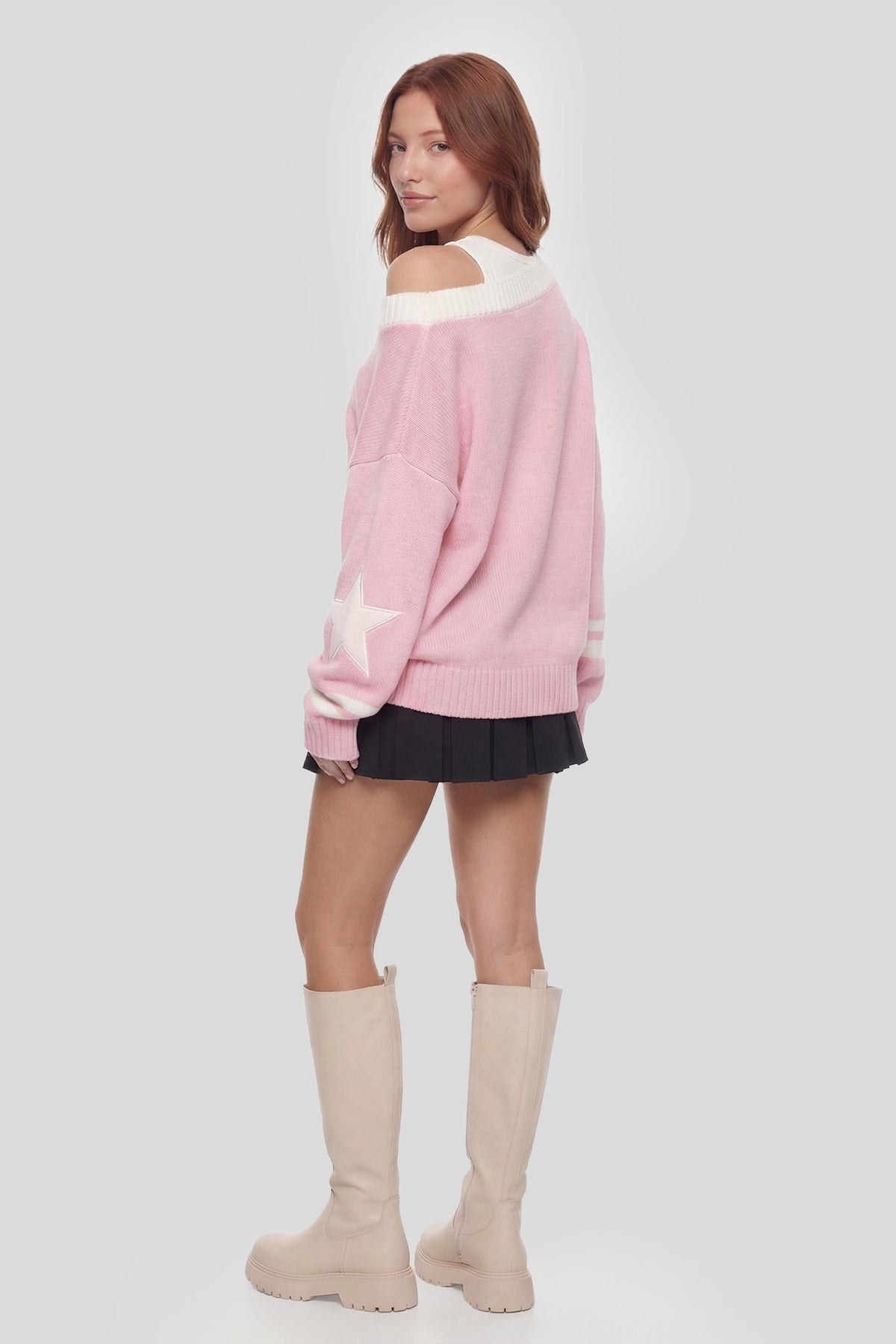 Alt View 2. Oversized V-Neck Varsity Sweater - Pink
