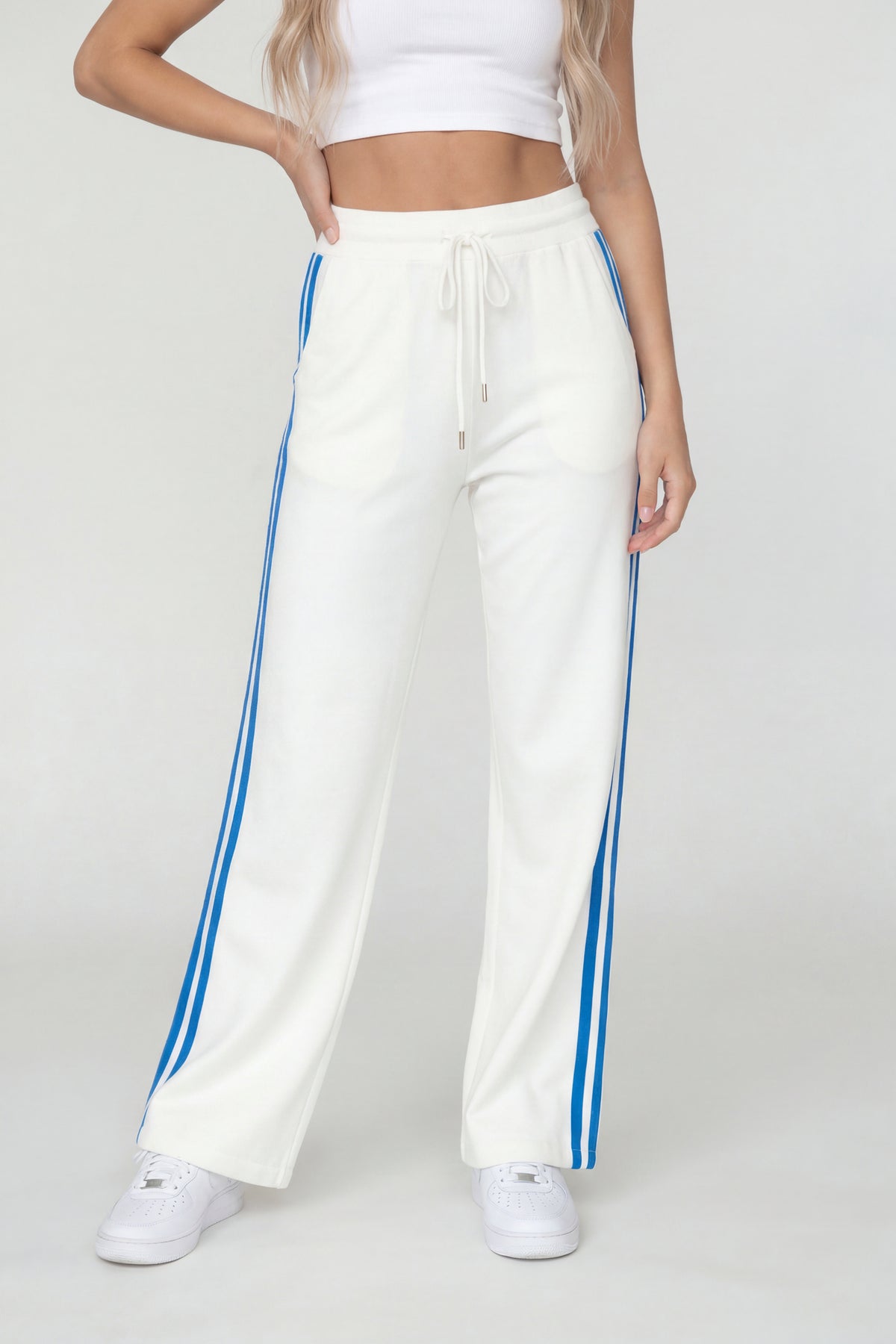 Alt View 2. Fleece Barrel Sweatpant - White
