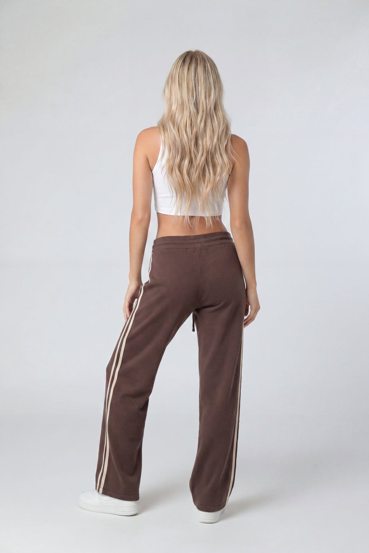 Alt View 3. Fleece Barrel Sweatpant - Brown