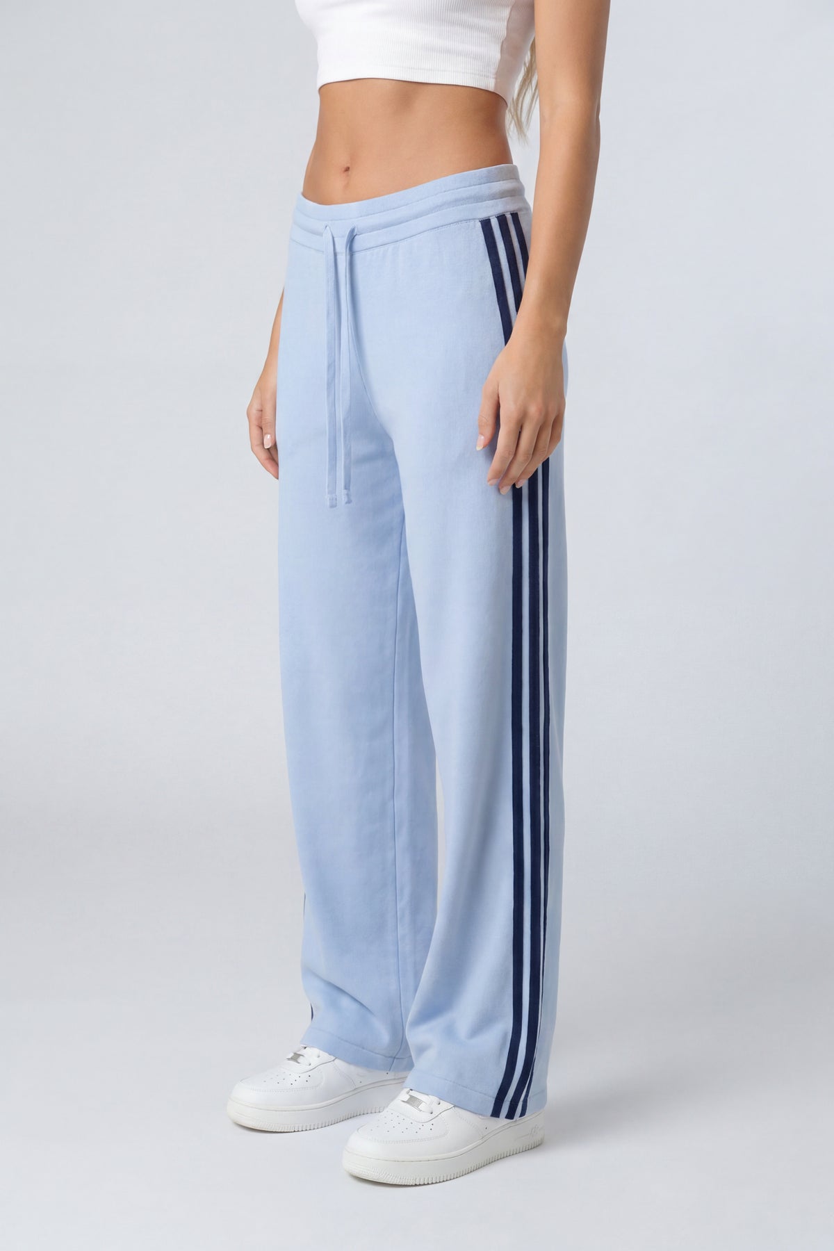Alt View 2. Fleece Barrel Sweatpant - Light Blue