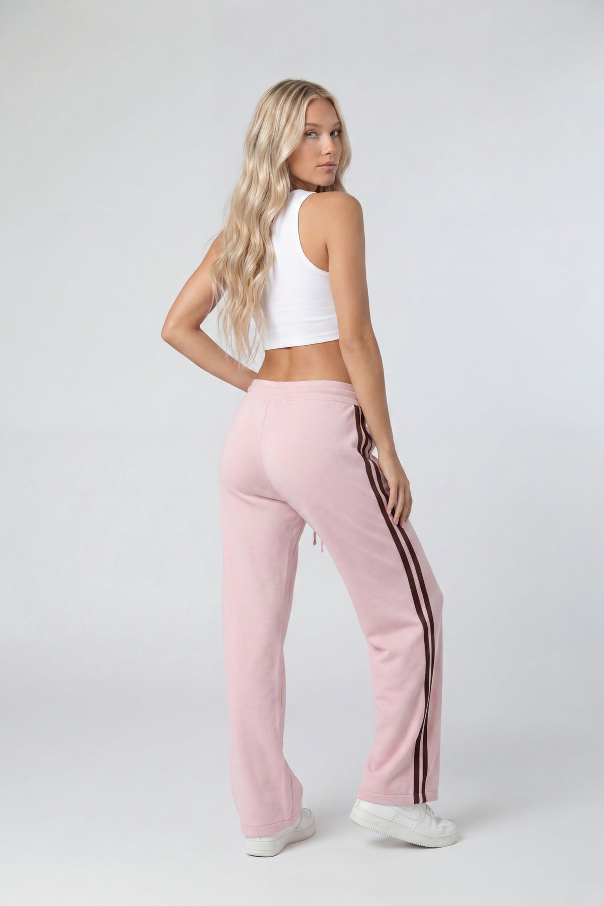 Alt View 3. Fleece Barrel Sweatpant - Pink