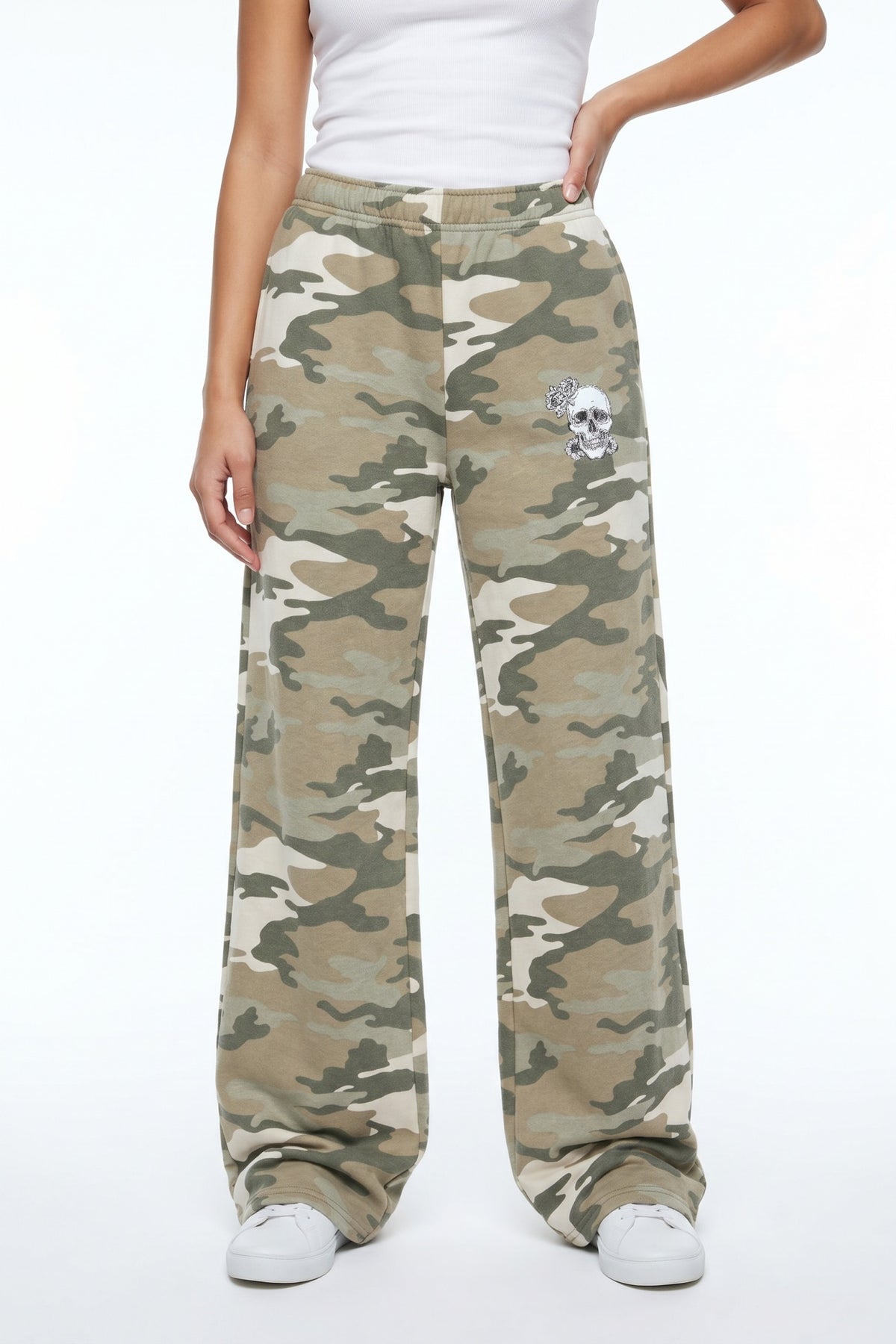 Alt View 3. Graphic Ultra Wide Leg Sweatpant - Camouflage