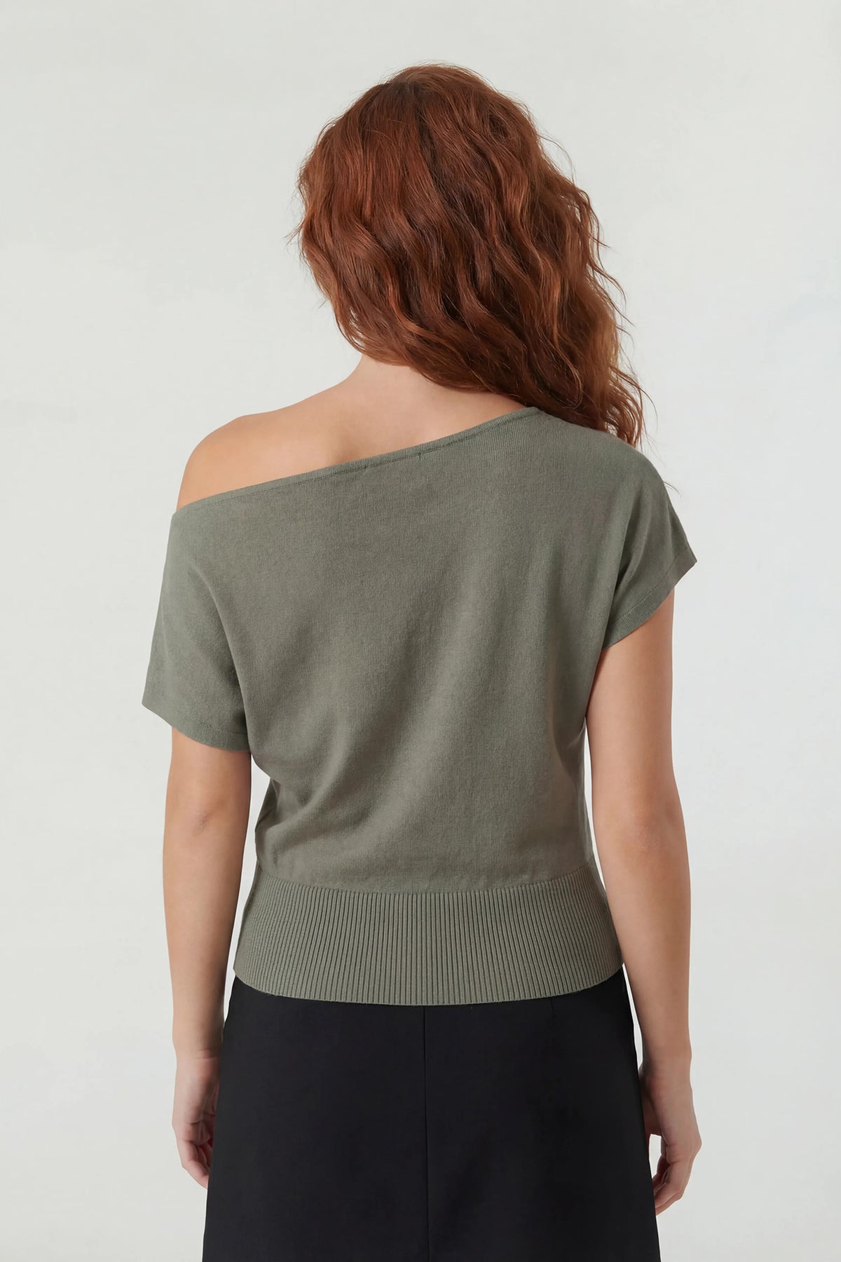 Alt View 2. Off Shoulder Short Sleeve Top - Green