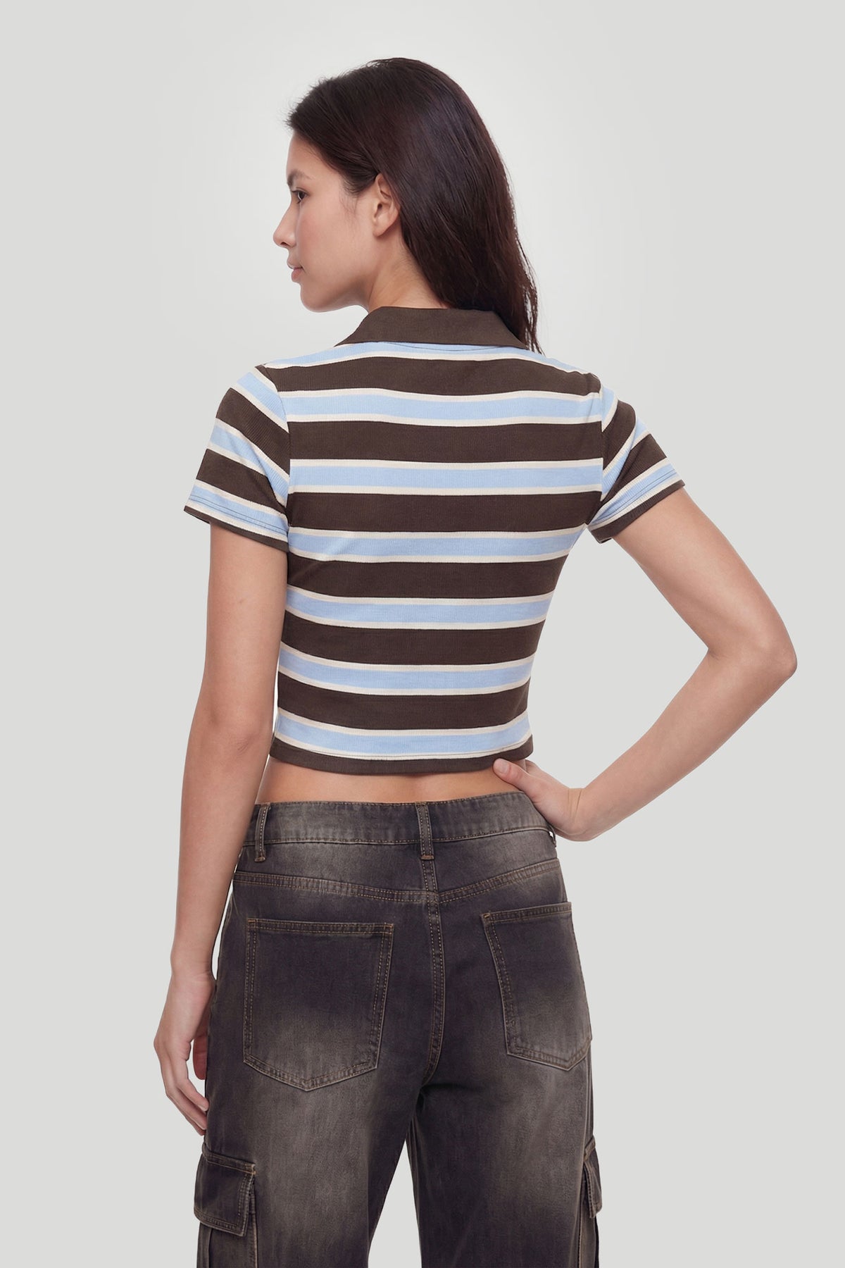 Alt View 2. Cropped Polo Shirt - Brown