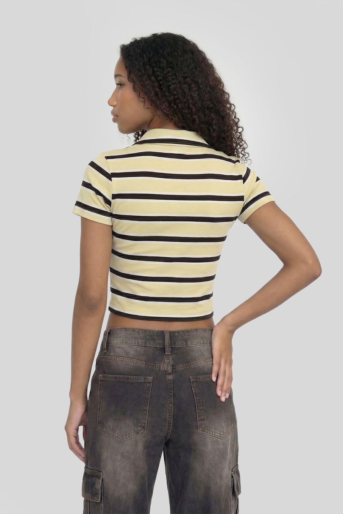 Alt View 2. Cropped Polo Shirt - Yellow
