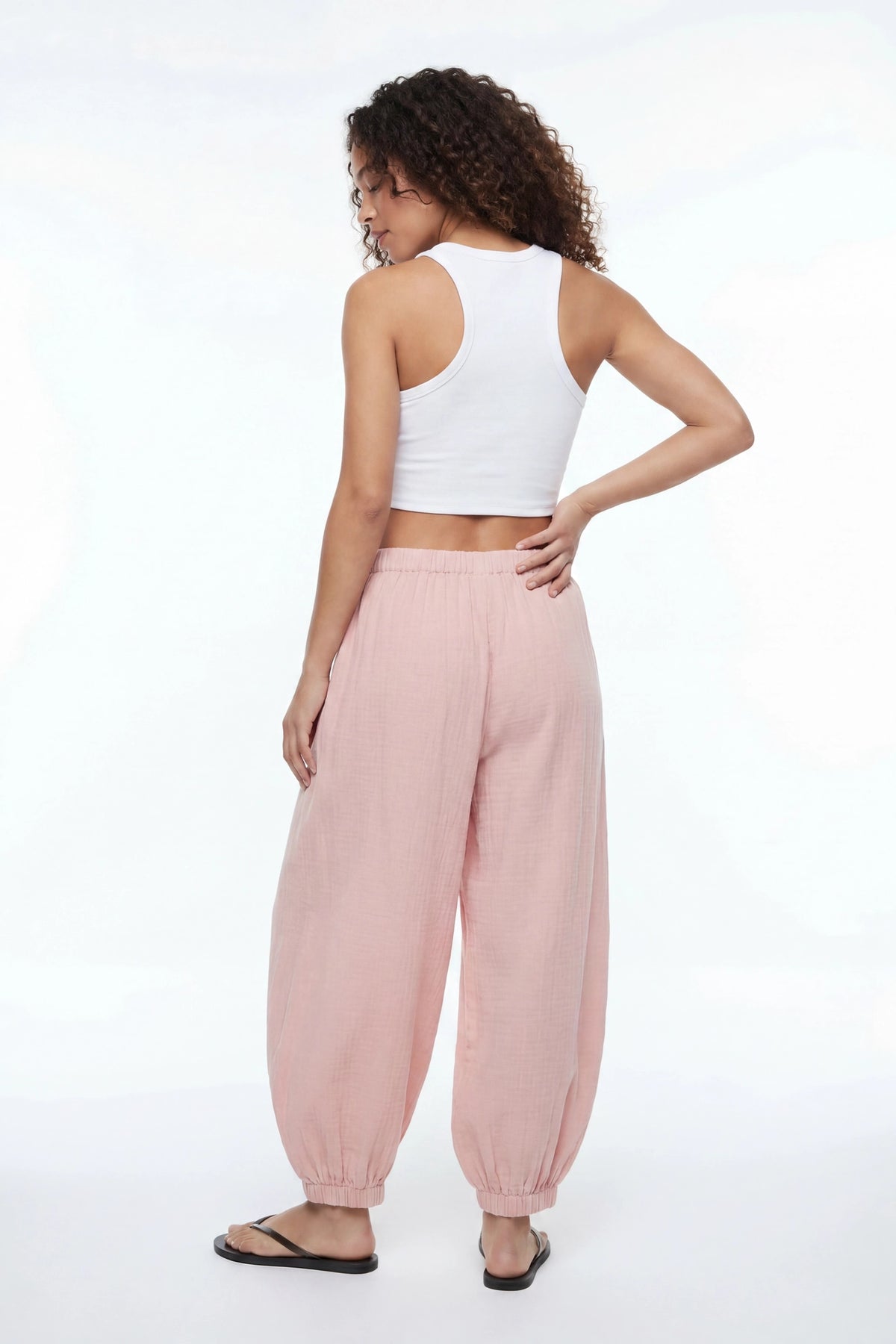 Alt View 3. Gauze Balloon Pant - Pink
